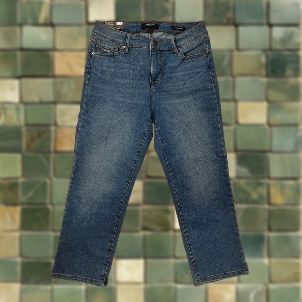 Nine West NINE WEST Chrystie Stretch Denim Capri Womens 4 Jeans Capri Cotton Blend Diana Denim Light 27 22 Inseam 8.5 27-28 Waist Womens Size ONE SIZE - 1 Thumbnail