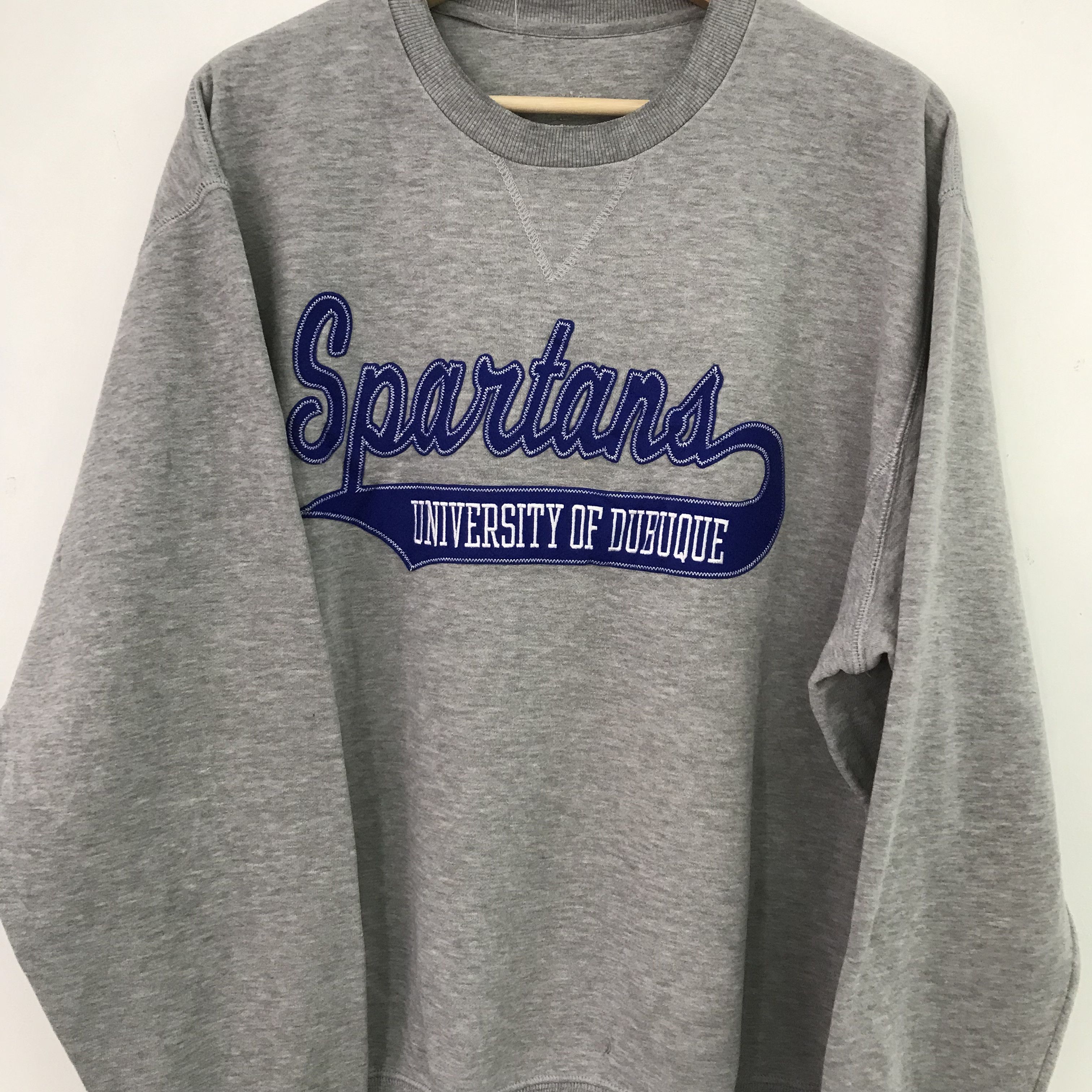 Vintage Vintage University of Dubuque Gray Sweatshirt - 457 Size US XL / EU 56 / 4 - 7 Thumbnail