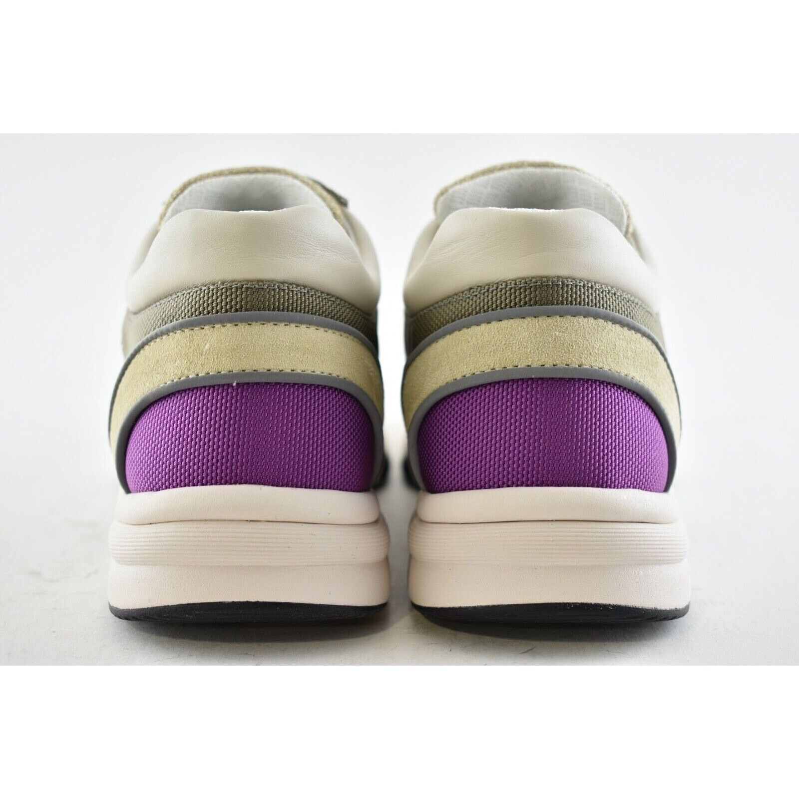 Chanel 21B White CC Logo Tie Flat Runner Trainer Sneaker 40 Size US 10 / IT 40 - 10 Thumbnail