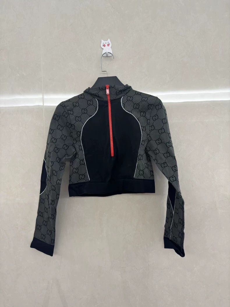 Gucci Gucci Logo Print Stand Collar Knit Top Size US M / EU 48-50 / 2 - 1 Thumbnail