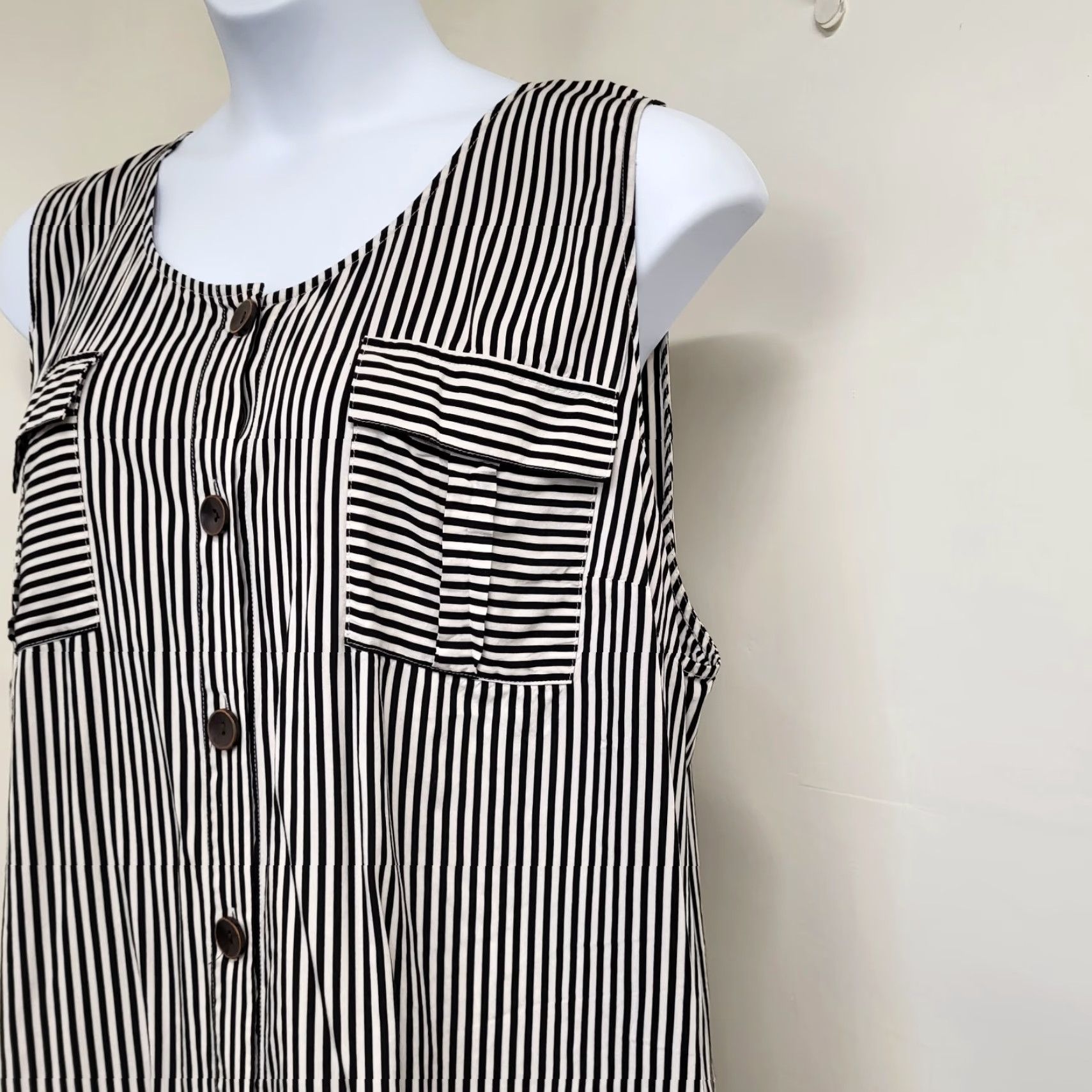 Vintage A.N.A A New Approach Blouse Sleeveless Black White Striped 4X Plus Size Women Tank Shirt Size XXL / US 16-18 / IT 52-54 - 2 Thumbnail