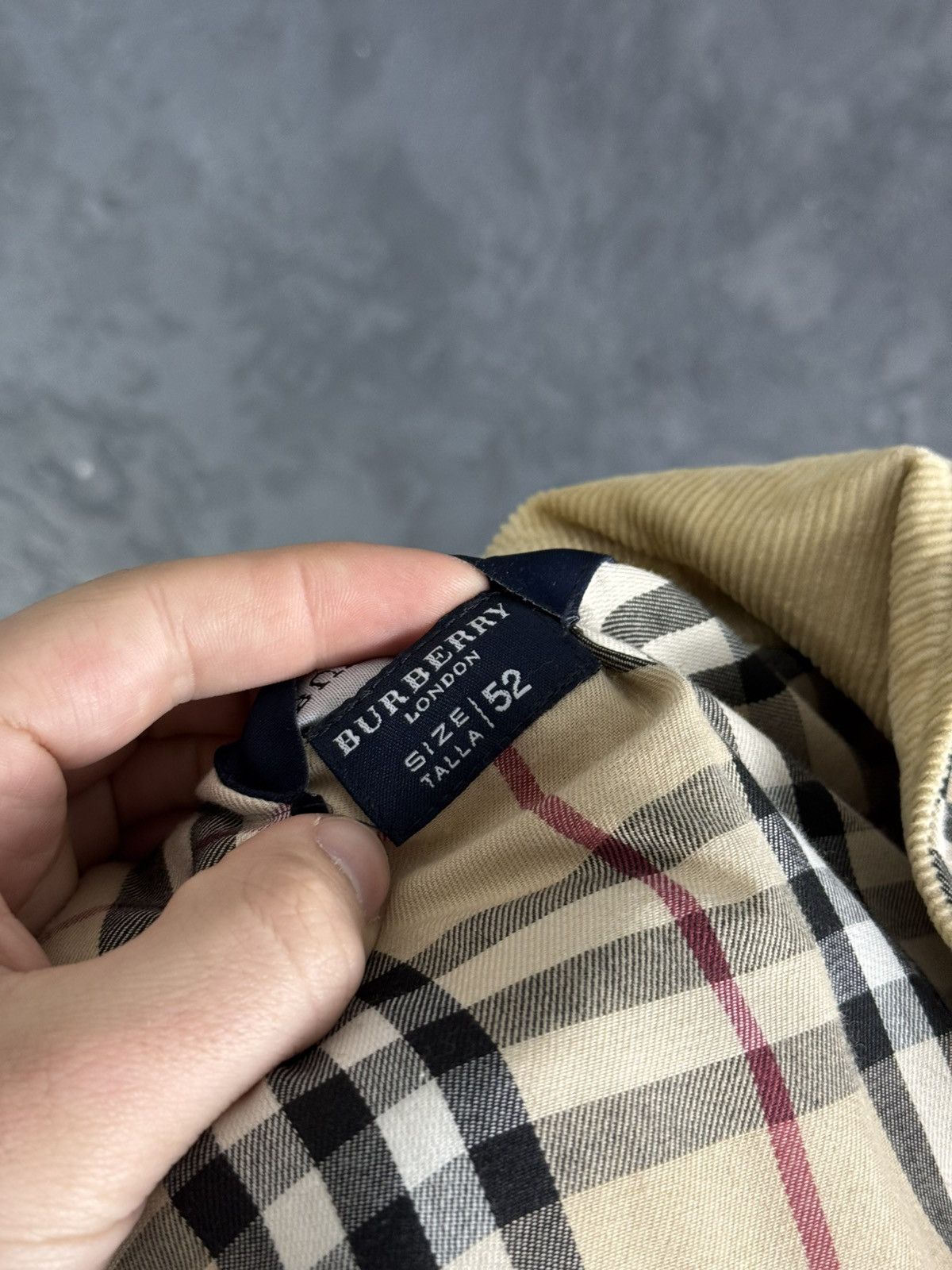 Burberry Burberry Women’s Quilted Corduroy Jacket Nova Check Beige Size XXL / US 16-18 / IT 52-54 - 19 Thumbnail