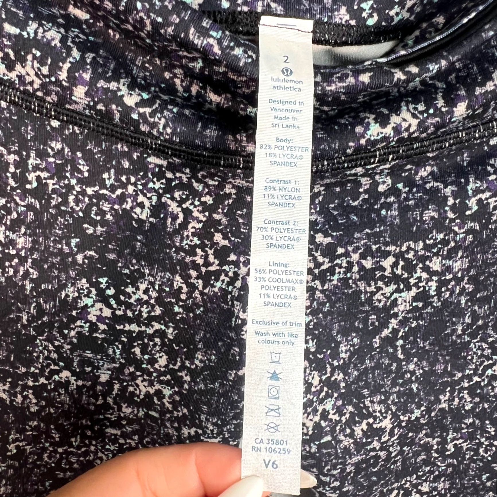 Lululemon VINTAGE Lululemon High-Waisted Black & Speckled Cropped Leggings Womens Size 2 Size 26" / US 2 / IT 38 - 4 Thumbnail