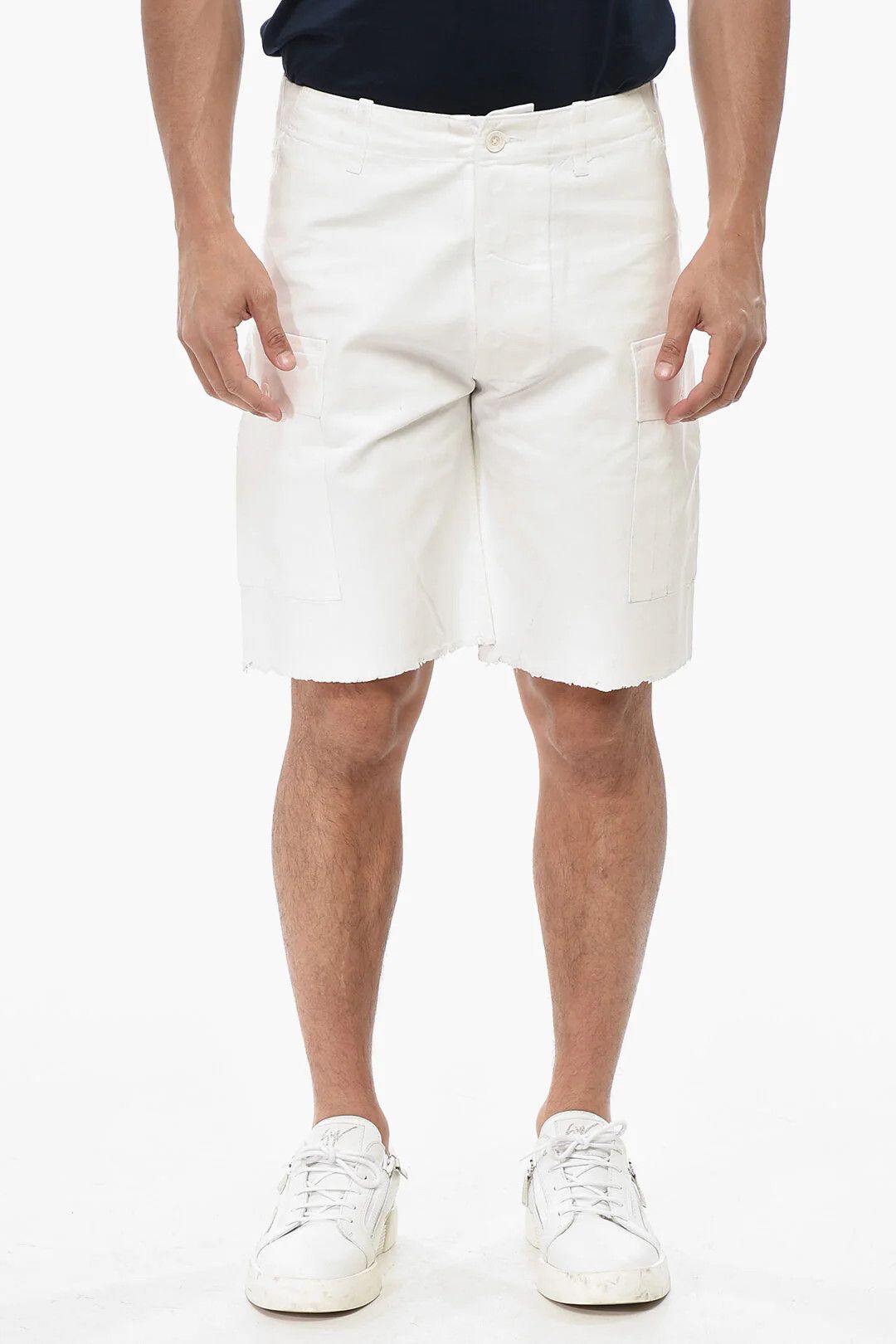 Gallery Dept. og1mm0426 Coated Cotton Cargo Short in White Size US 31 - 1 Thumbnail