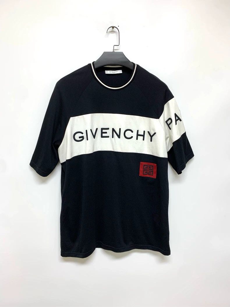 Other Givenchy SizeXXXL Classic Black and White Logo Short Sleeve Size US M / EU 48-50 / 2 - 1 Thumbnail