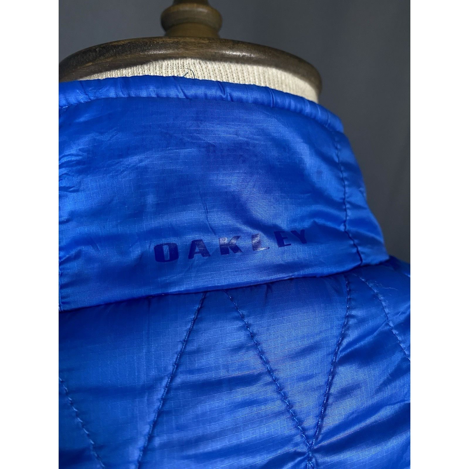 Oakley MINT! Oakley Men's Blue Puffer Quilted Vest Gilet Sleeveless Size US XXL / EU 58 / 5 - 9 Thumbnail