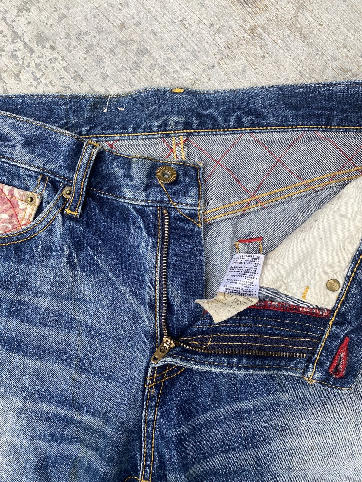 Eternal × Japanese Brand Eternal Koi Fish Embroidery Denim Shorts Size US 31 - 8 Thumbnail