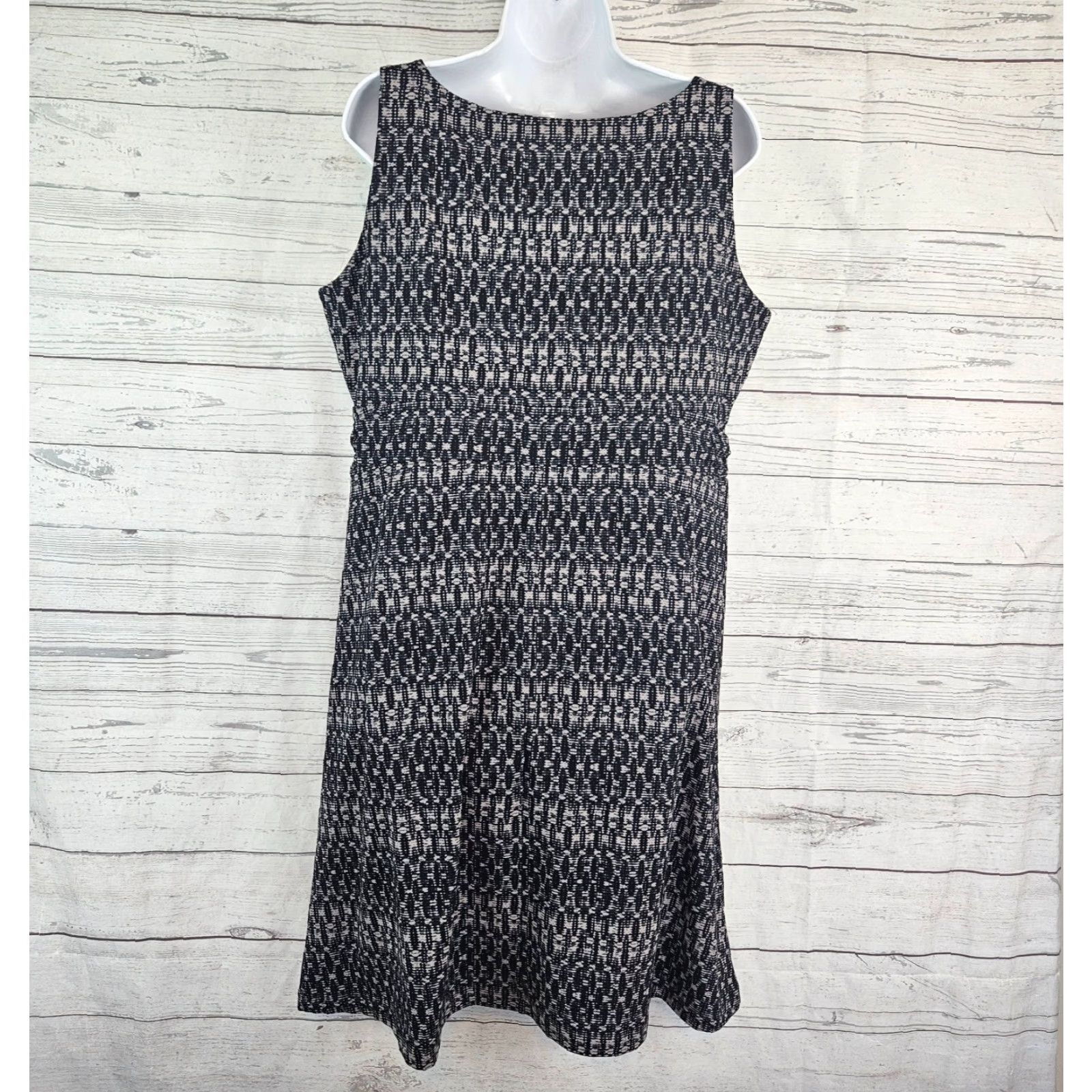 Eddie Bauer Eddie Bauer Womens Dress XL Black Gray Sleeveless V-Neck Tank Dress Adult XL Black Sleeveless V-Neck Size XL / US 12-14 / IT 48-50 - 3 Thumbnail