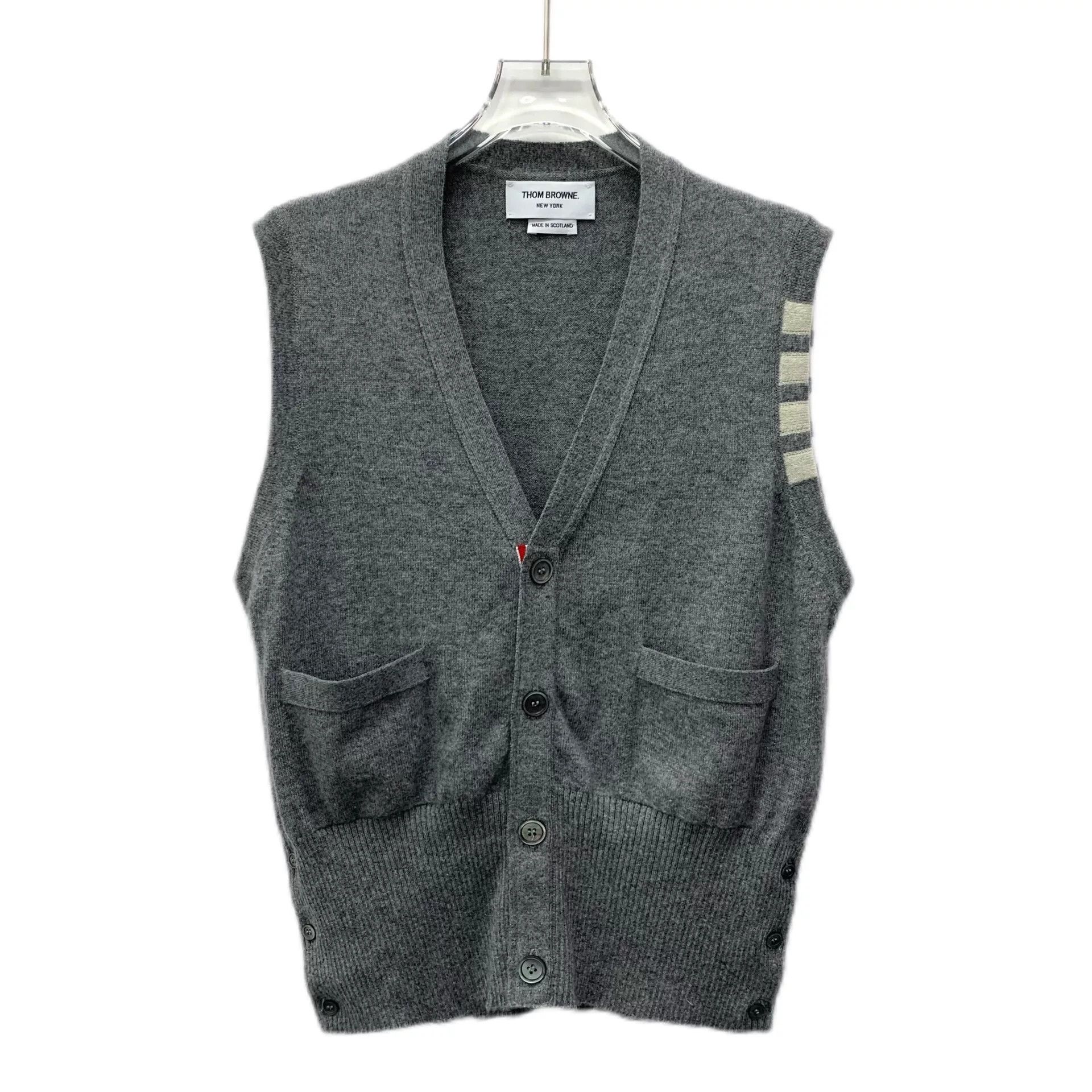 Thom Browne gray classic v-neck cardigan vest Size US L / EU 52-54 / 3 - 1 Thumbnail