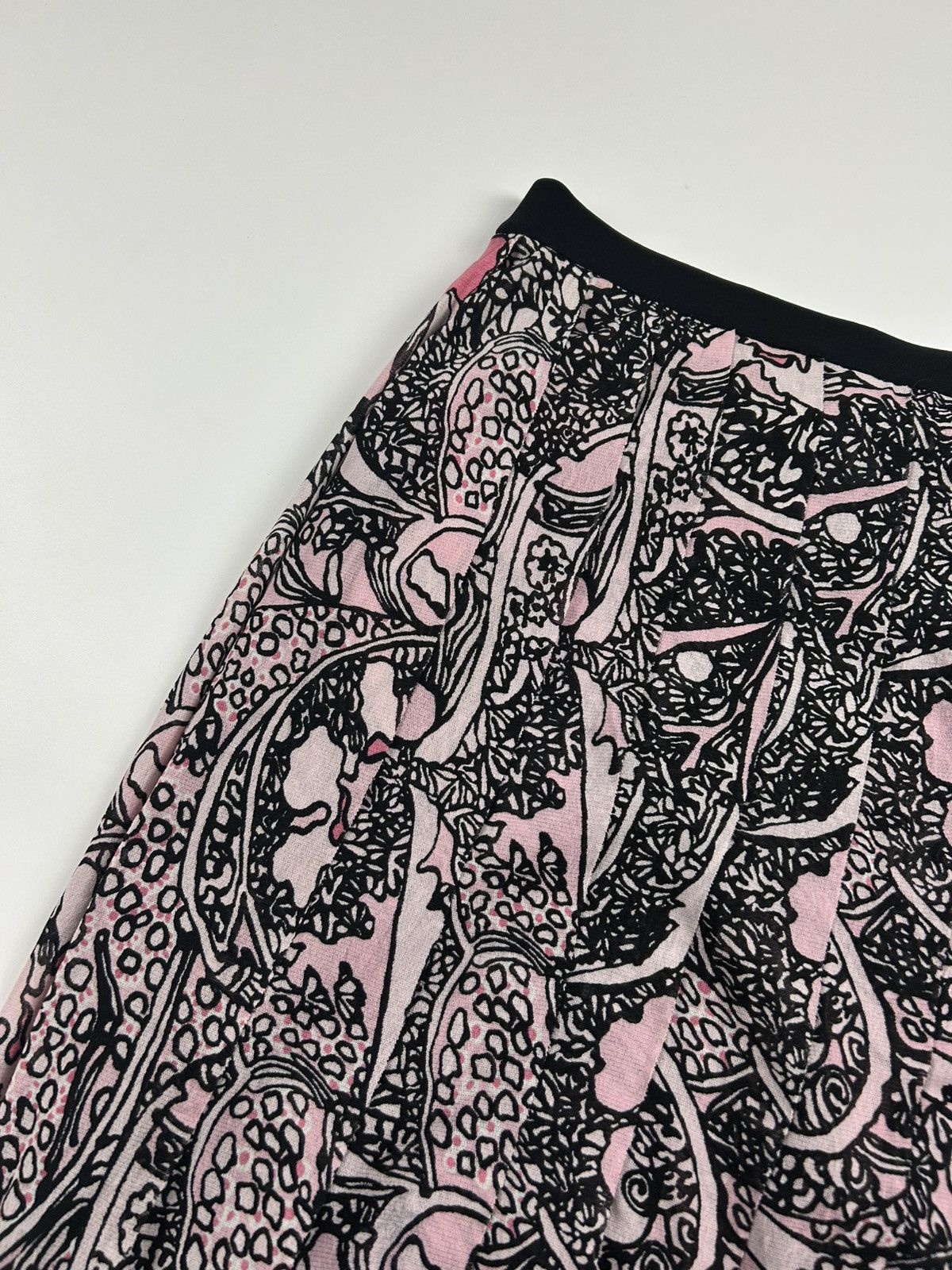 Vivienne Tam Vintage Vivienne Tam Pleated Floral Skirt Size 28" / US 6 / IT 42 - 2 Thumbnail