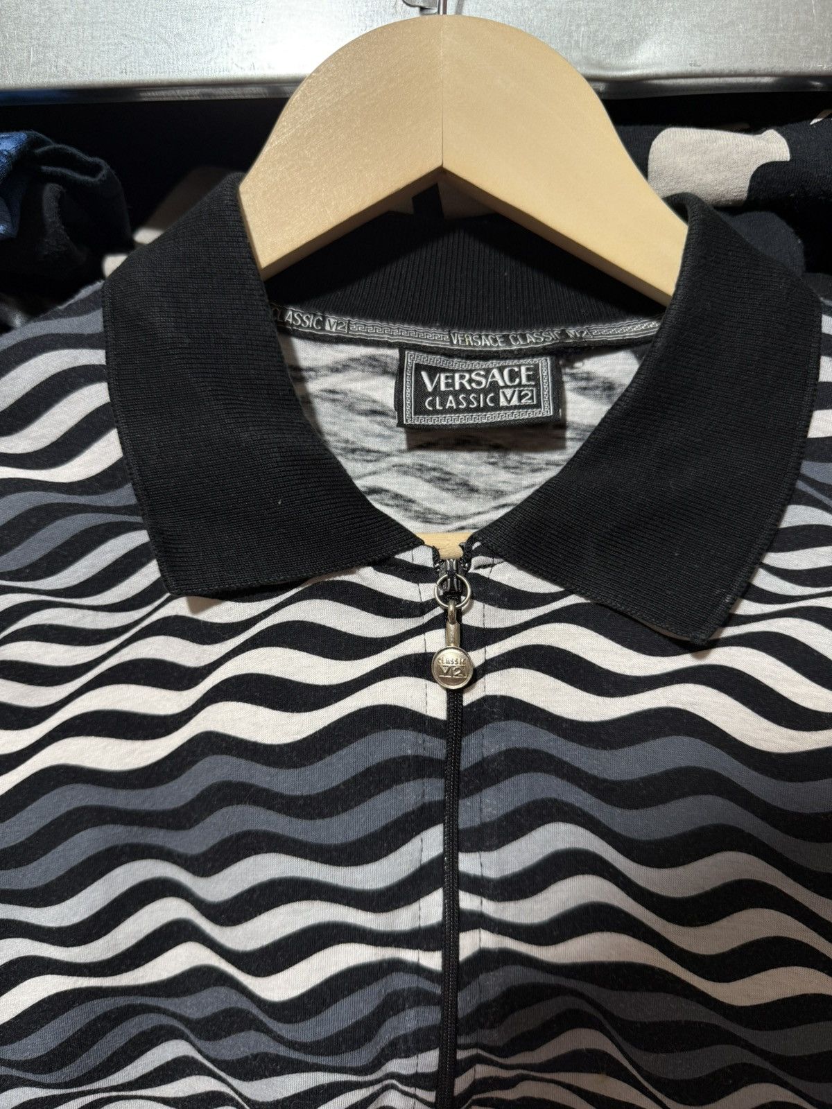 Versace × Versace Jeans Couture × Versus Versace Vintage Luxury Versace Classic V2 Polo T-Shirt Longsleeve Size US XXL / EU 58 / 5 - 3 Thumbnail