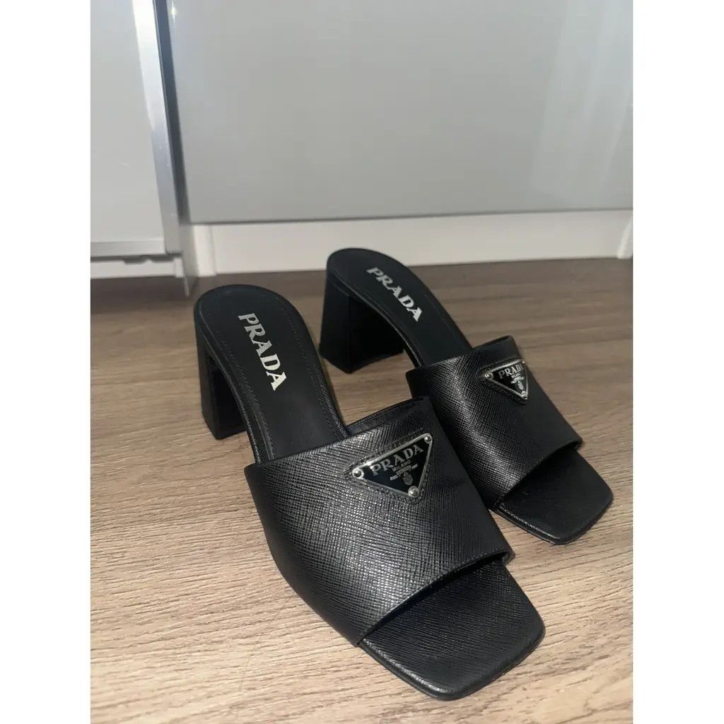 Prada oc11z0625 Saffiano Sandals in Black Size US 8 / IT 38 - 2 Thumbnail