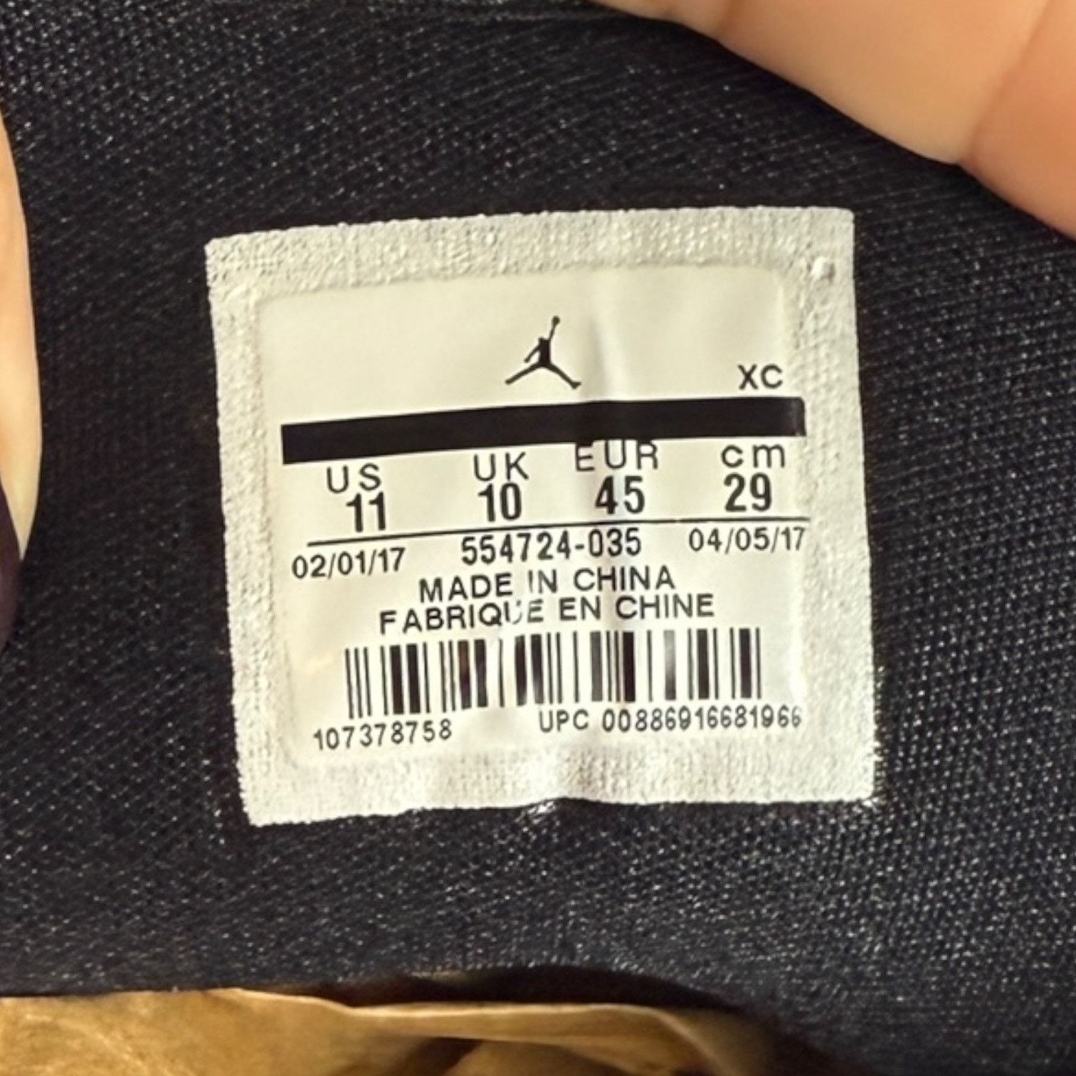 Jordan Brand Air Jordan 1 Retro Mid New Love OG 2017 554724-035 Mens 11 Size US 11 / EU 44 - 2 Thumbnail