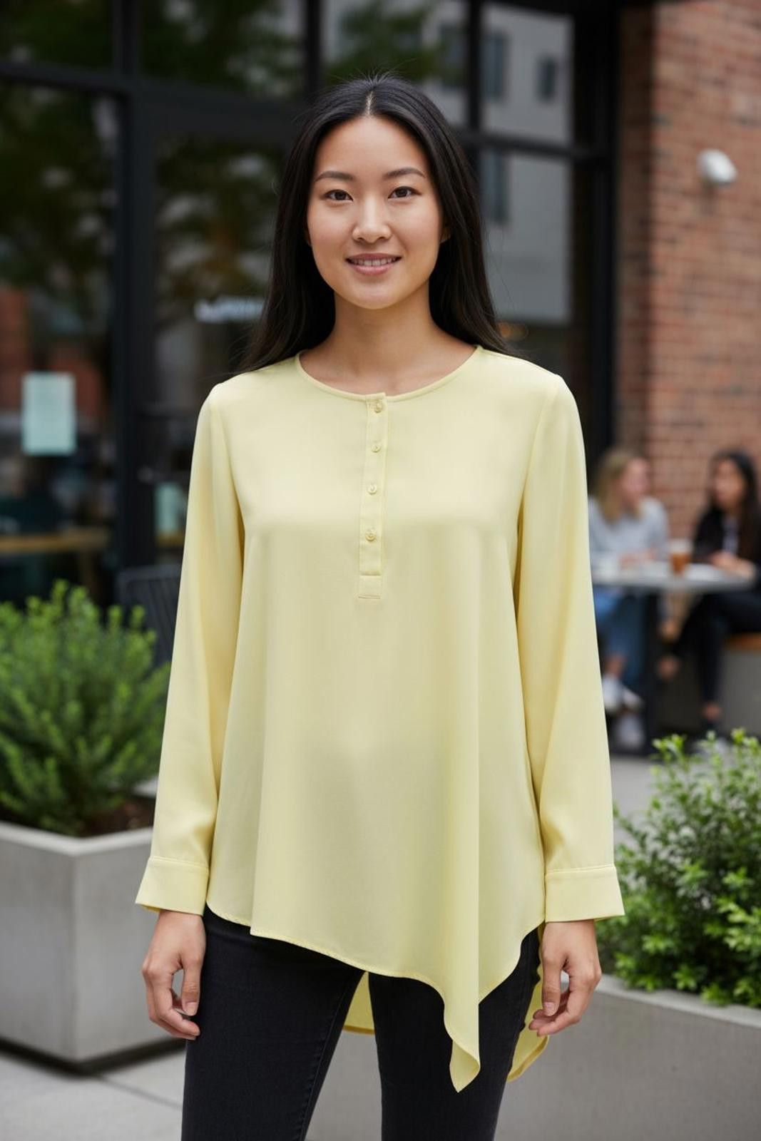 Chicos Chico's Light Yellow Long Sleeve Asymmetrical Blouse Size 11 Size M / US 6-8 / IT 42-44 - 1 Thumbnail