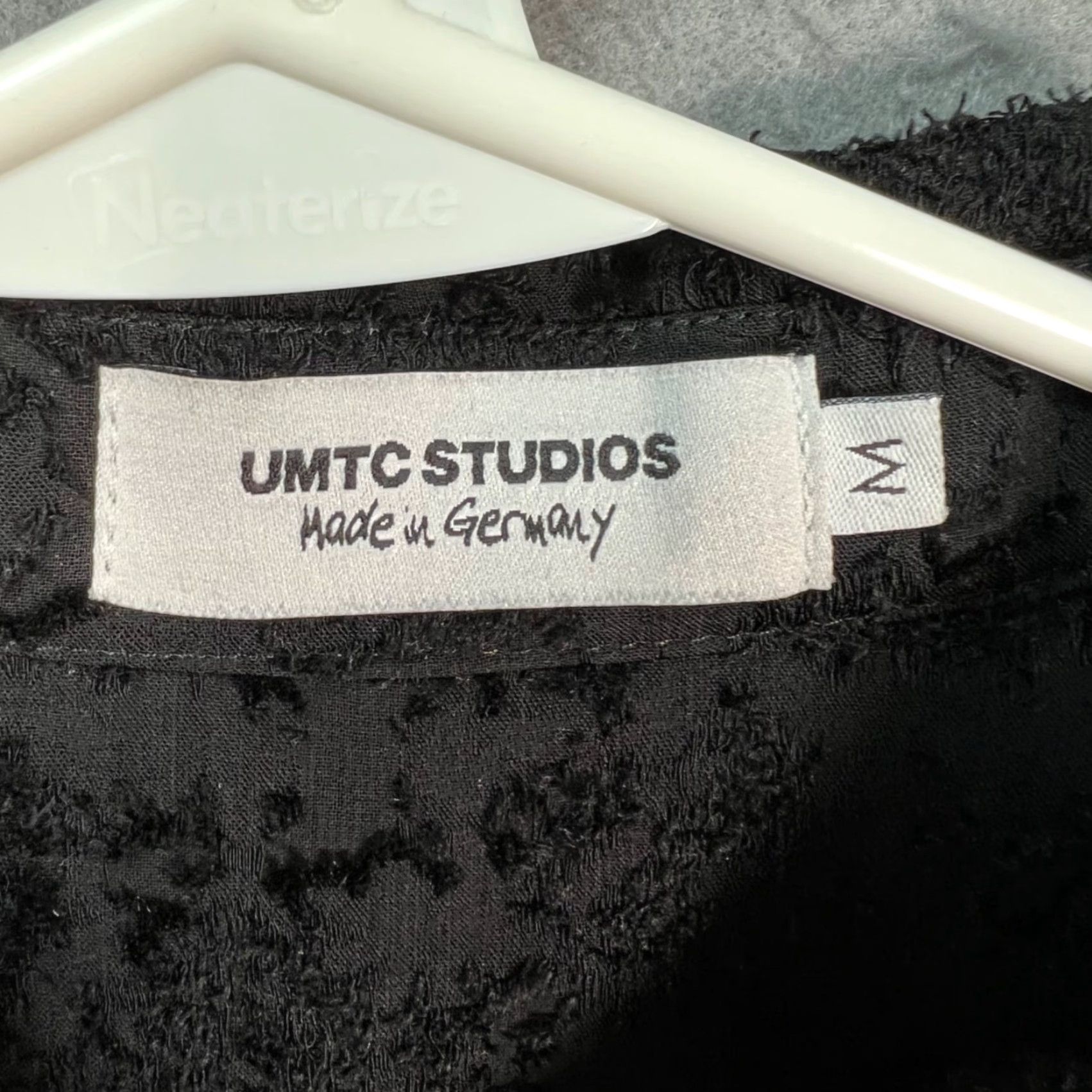 Vintage UMTC Studios Mens Medium Black Textured Button-Up Shirt Abstract Burnout Size US M / EU 48-50 / 2 - 3 Thumbnail