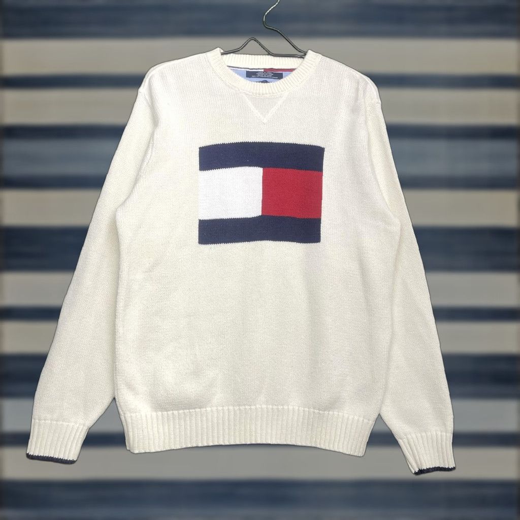 Tommy Hilfiger VINTAGE Tommy Hilfiger Sweater Mens S White Flag Logo Knit Pullover Crewneck Graphic Size US S / EU 44-46 / 1 - 1 Thumbnail