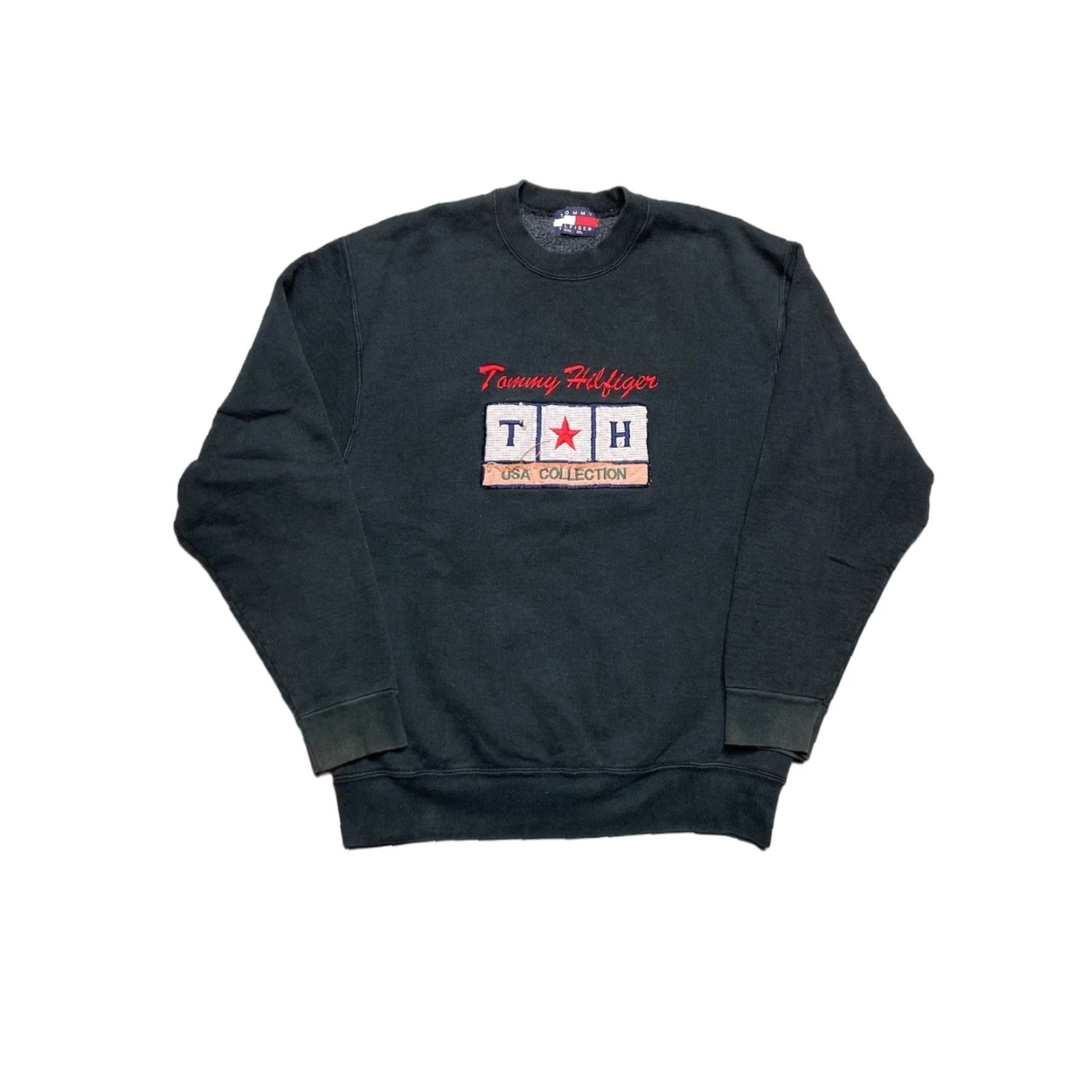 Tommy Hilfiger Vintage Tommy Hilfiger 90s Embroidered XL Black Sweatshirt User: Vintage Tommy Hilfiger 90s Embroidered XL Black Sweatshirt Size US XL / EU 56 / 4 - 1 Thumbnail