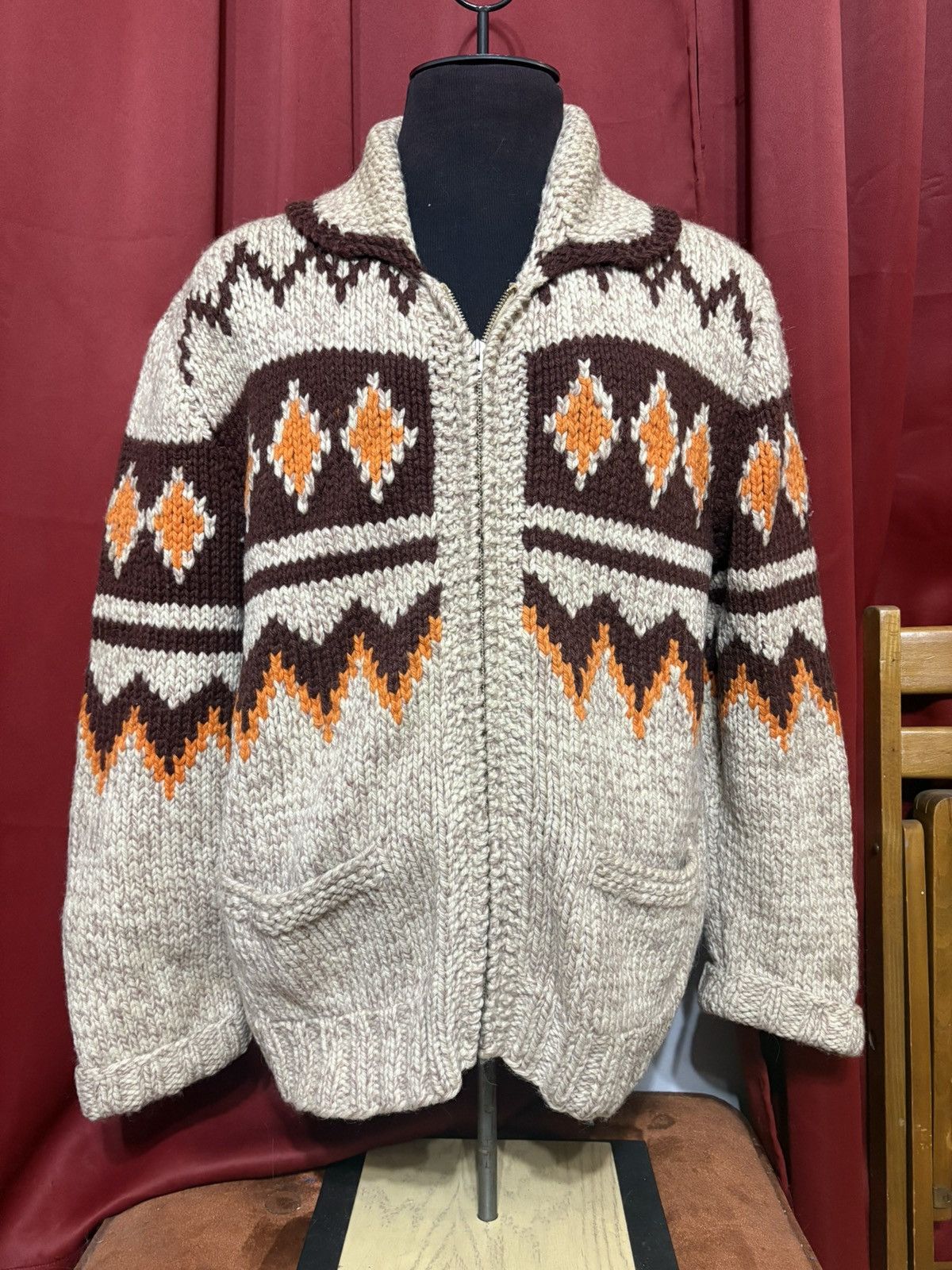 Handmade Vintage Cowichan Sweater Jacket Charlie Brown Geometric Size US XL / EU 56 / 4 - 1 Thumbnail