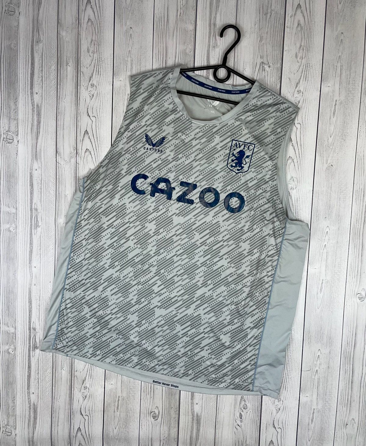 Vintage aston villa soccer tee size XXL Castore training