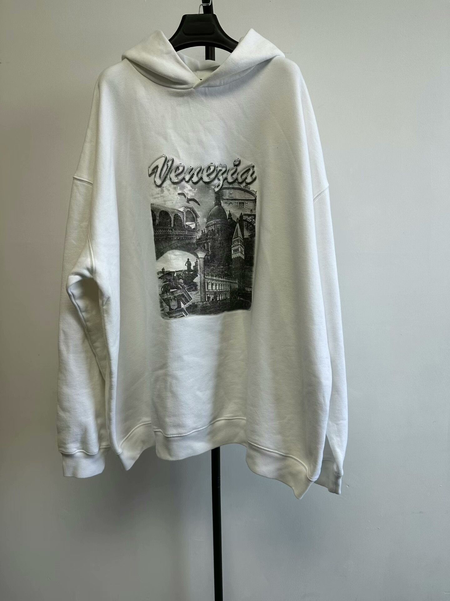 Balenciaga Balenciaga Architectural Letter Print Sweatshirt Size XS / US 0-2 / IT 36-38 - 1 Thumbnail