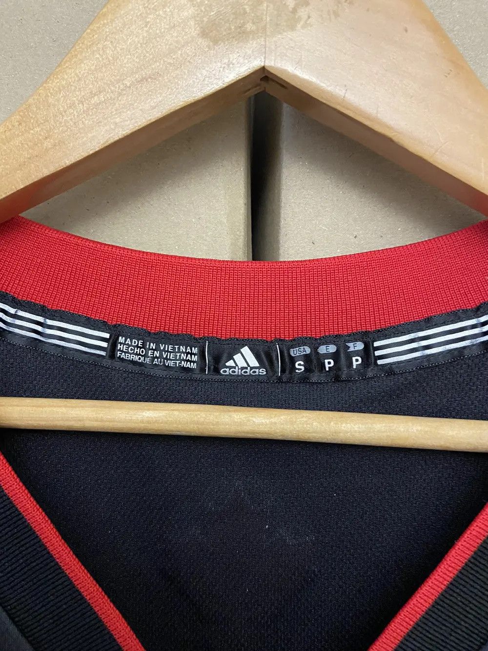 Adidas VINTAGE ADIDAS TORONTO DEROZAN 10 BASKETBALL NBA JERSEY USA Size US S / EU 44-46 / 1 - 6 Thumbnail