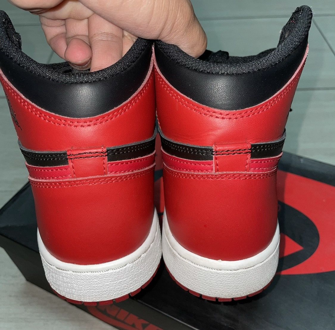 Jordan Brand Jordan 1 Bred 2016 Size 7Y Size US 7 / EU 40 - 6 Thumbnail