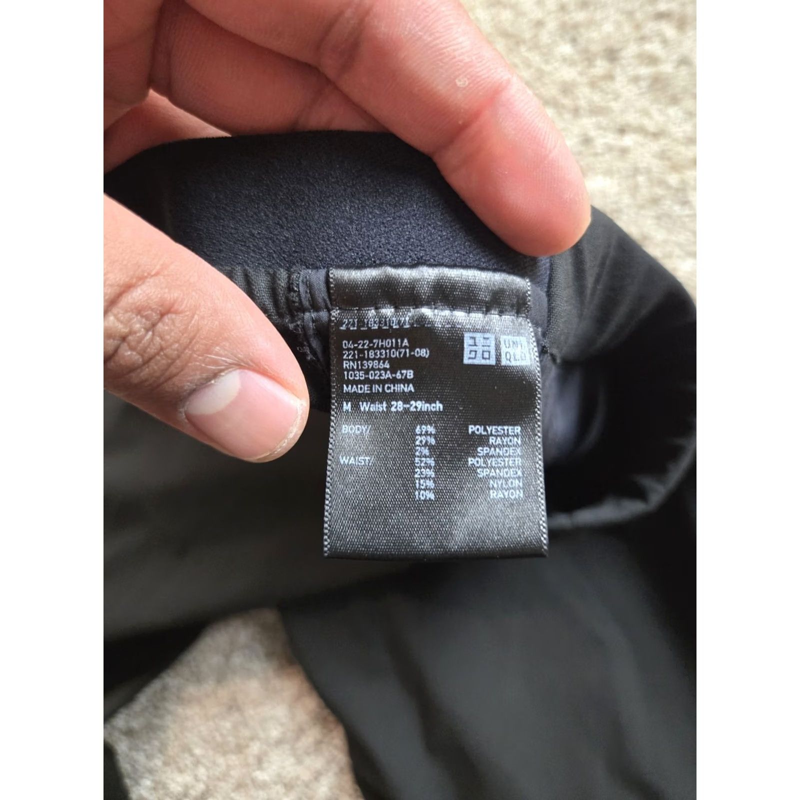 Uniqlo Uniqlo Chino Pants Womens Medium Black Pull On Elastic Waist Flat Front Stretch Size 32" / US 10 / IT 46 - 2 Thumbnail