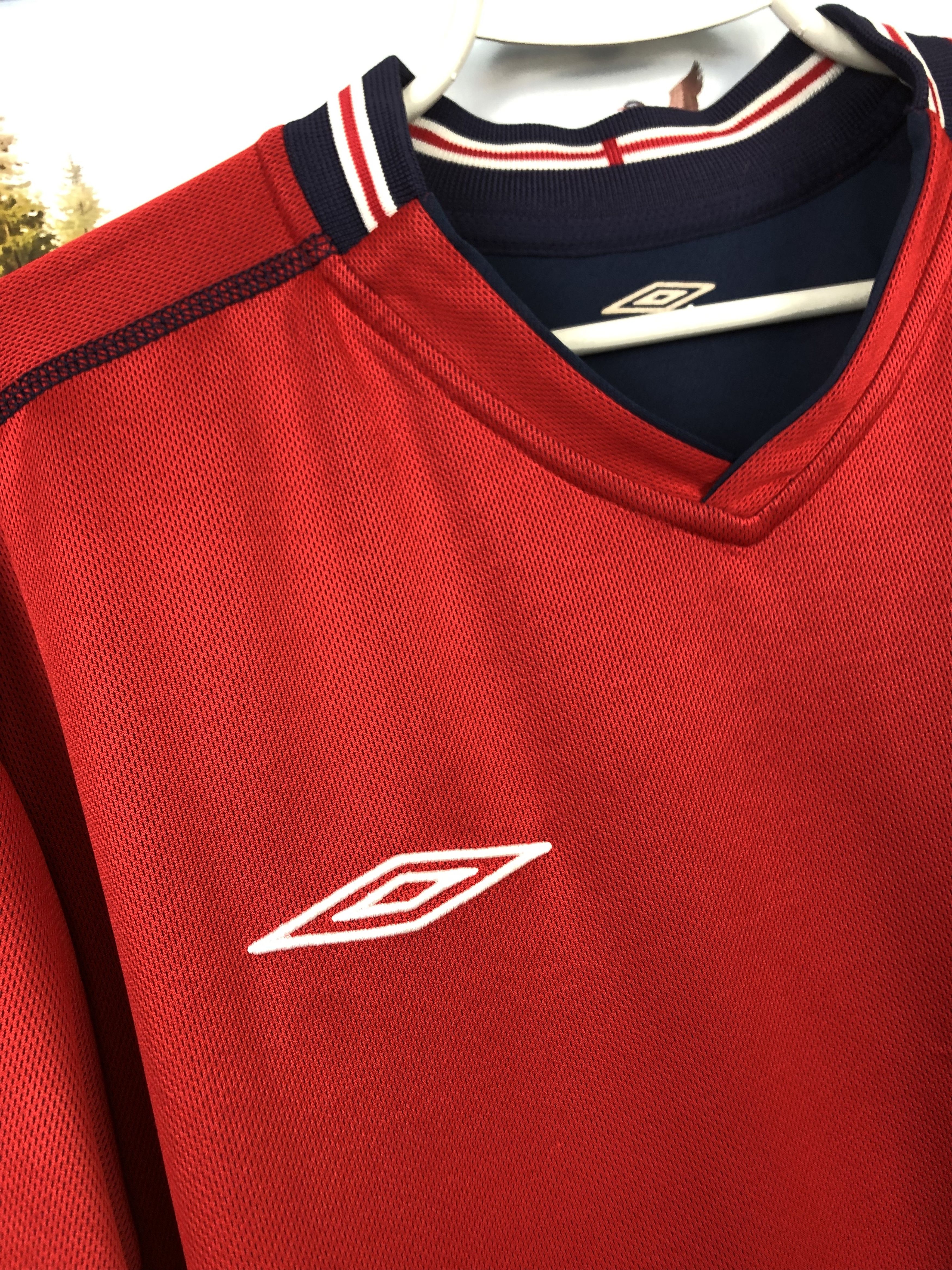 Umbro × Vintage England football shirt 2002 Reversible Long Sleeve Jersey Size US L / EU 52-54 / 3 - 6 Thumbnail