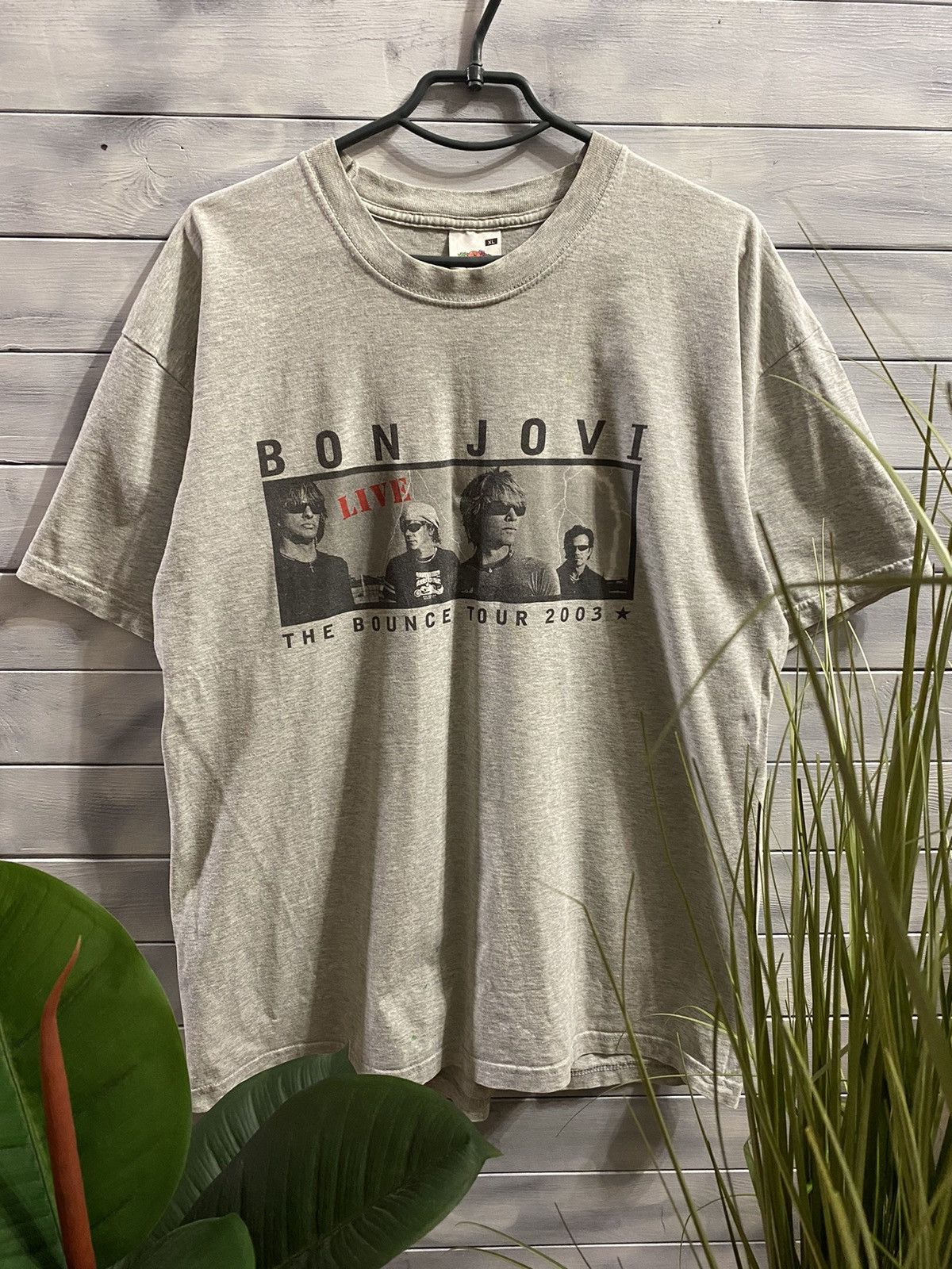 Band Tees Rare Vintage T-Shirt Bon Jovi Bounce 2003 World Tour. Size US XL / EU 56 / 4 - 1 Thumbnail