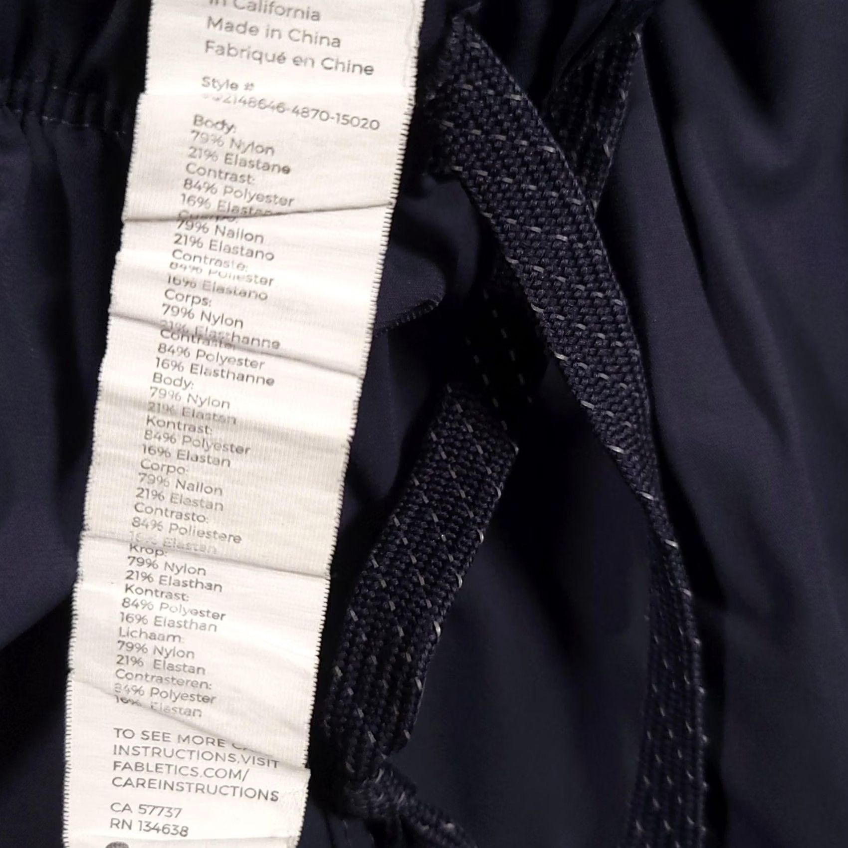 Fabletics Fabletics Shorts Women's Small Navy Blue Quick Dry Athletic Stretch Pockets Zip Pocket Size 28" / US 6 / IT 42 - 6 Thumbnail