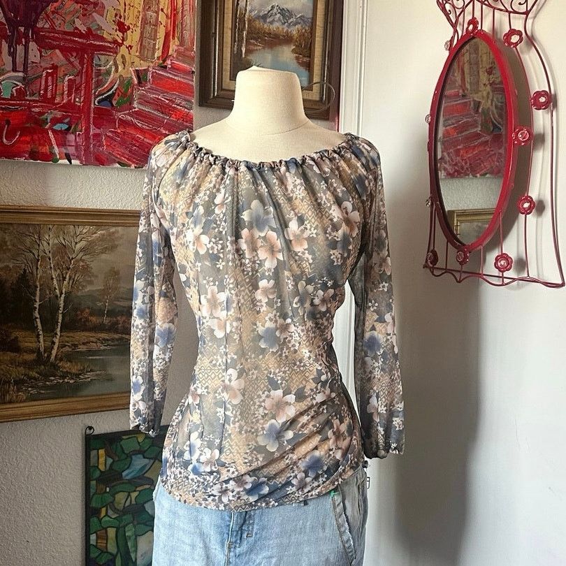 Other no brand mesh floral beige blue long sleeve blouse Size M / US 6-8 / IT 42-44 - 1 Thumbnail