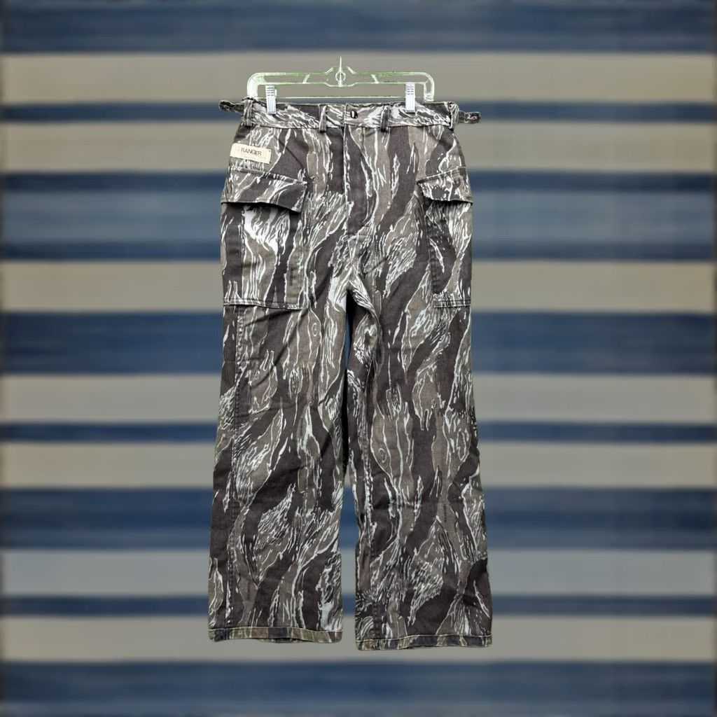 Vintage Ranger Vintage 70s Camouflage Cargo Pants Mens M Green 30x27 Military Ranger 80s Grunge Outdoor Cargo Pants Mens Size US 31 - 1 Thumbnail