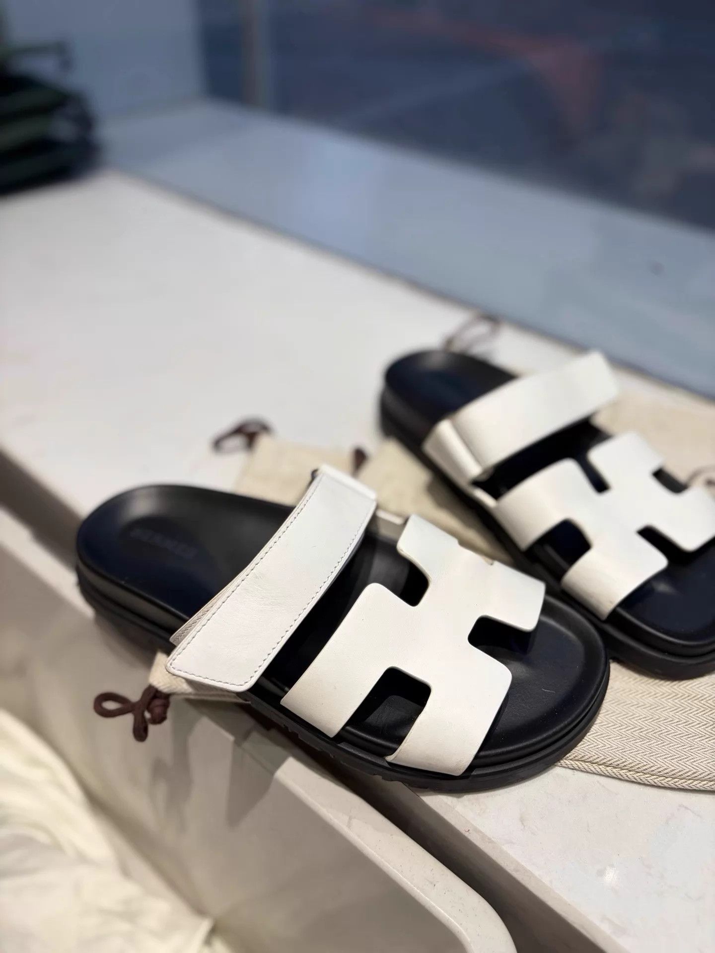 Hermes Hermes White Uncle Slides 98 New 37 w/ Dust Bag Size US 6.5 / IT 36.5 - 2 Thumbnail