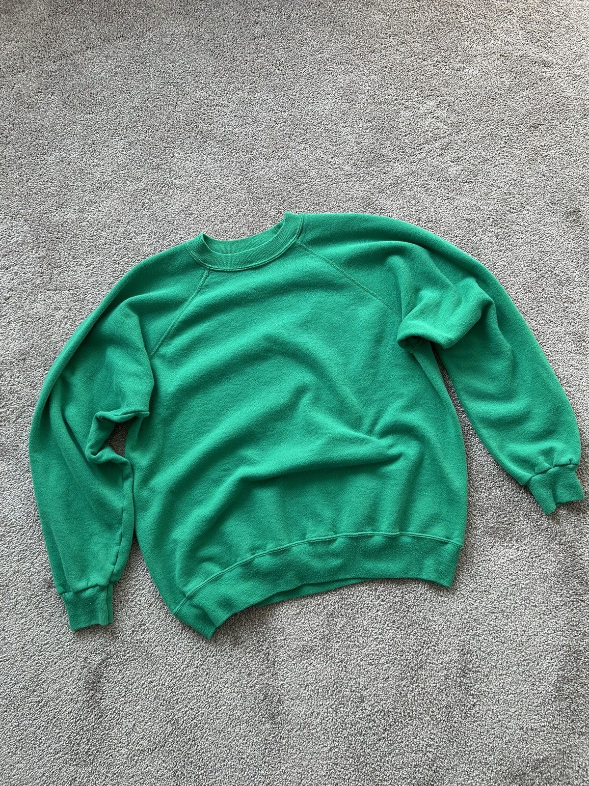 Hanes × Vintage Vintage 90s Hanes Activewear Blank Sweater Size US L / EU 52-54 / 3 - 1 Thumbnail