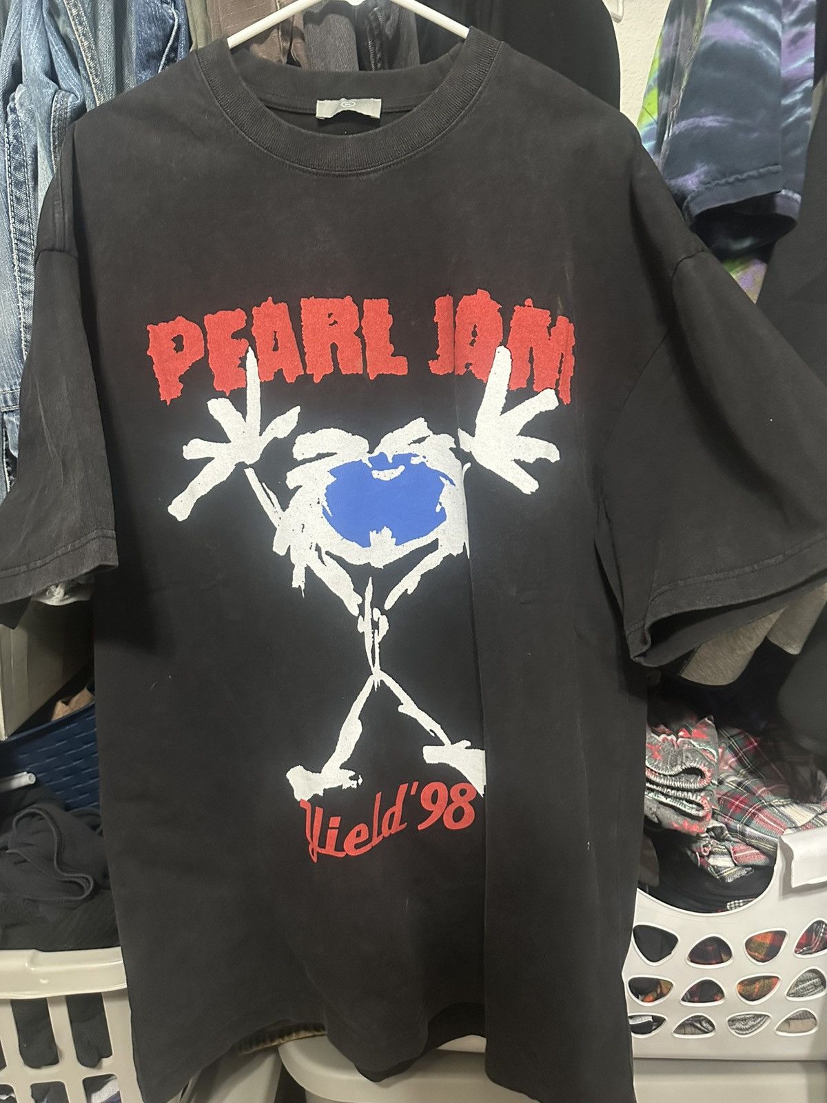 Vintage Vintage Reprint Pearl Jam T-Shirt Size US XL / EU 56 / 4 - 1 Thumbnail