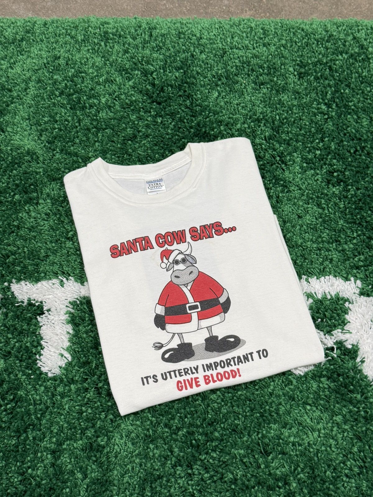 Gildan × Vintage Vintage Cartoon Cow Tee White Large Santa Large Size US L / EU 52-54 / 3 - 1 Thumbnail