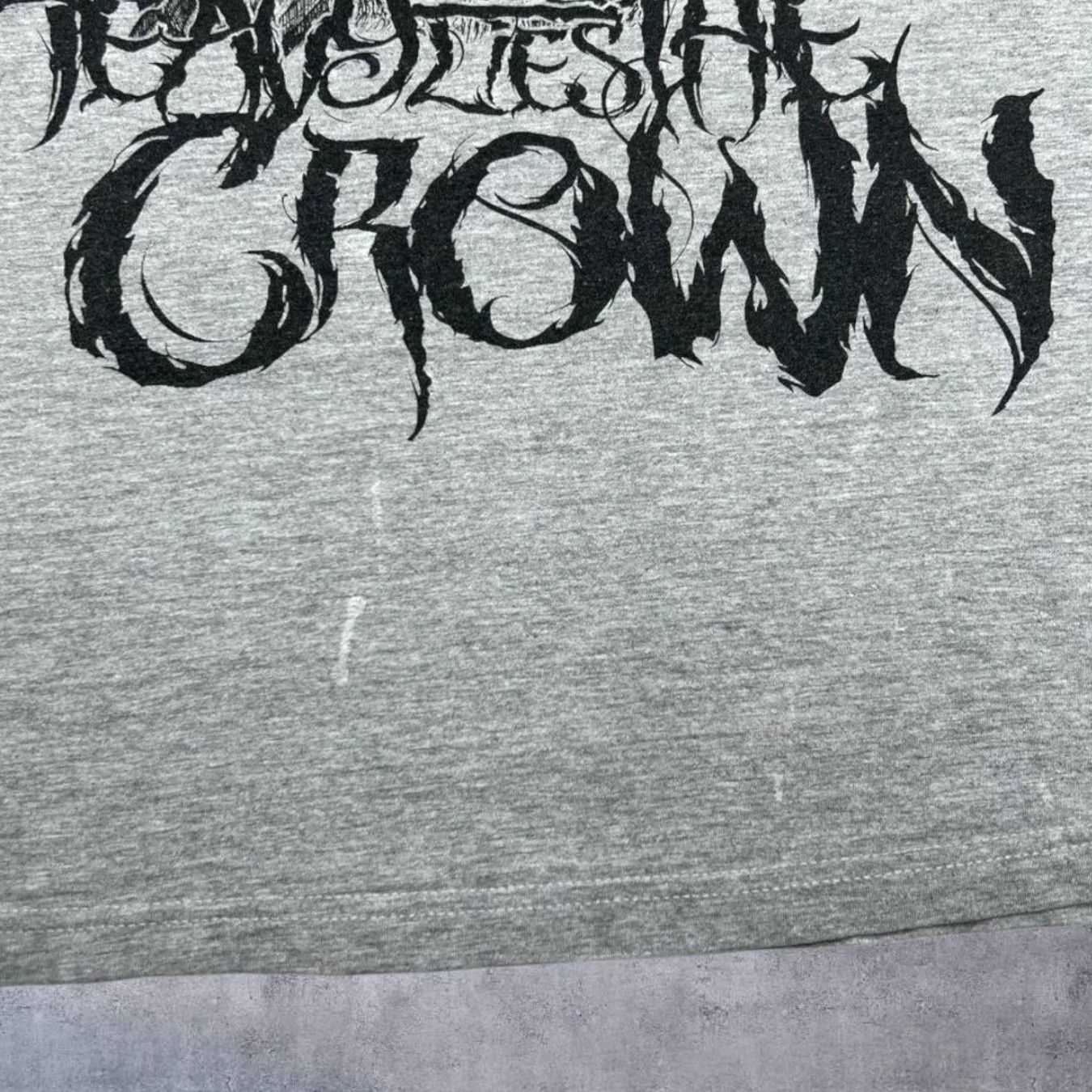 Gildan Heavy Lies The Crown Graphic Spellout Death Heavy Metal Band Grey T-Shirt XL Mens Regular Cotton Short Sleeve Logo Graphic 90s Conference N/A Size US XL / EU 56 / 4 - 3 Thumbnail