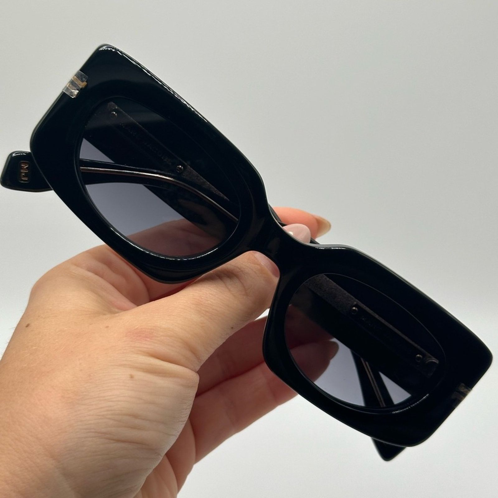 Marc Jacobs BRAND NEW MARC JACOBS MJ 1075/S 807 Black Unisex Sunglasses Size ONE SIZE - 8 Thumbnail