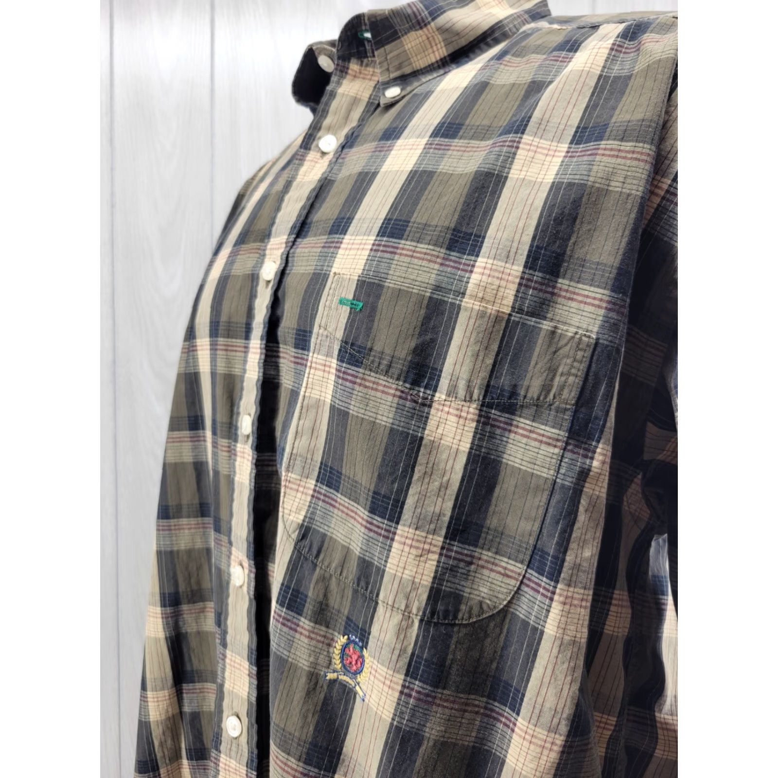 Tommy Hilfiger VINTAGE Tommy Hilfiger Plaid Button-Up Shirt XL 90s Crest Logo Cotton Tan Green Mens Shirt Size US XL / EU 56 / 4 - 3 Thumbnail