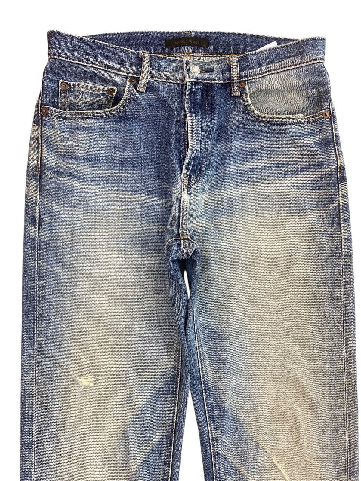 Uniqlo Uniqlo Whiskers Faded Wash Style Straight Cut Jeans Size US 30 / EU 46 - 2 Thumbnail
