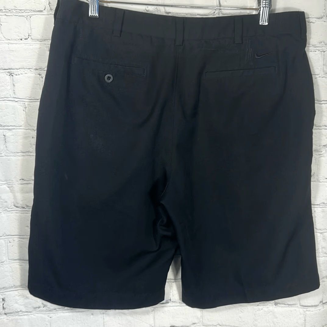 Nike Nike Golf Shorts Mens 36 Black Pleated Front Size US 36 / EU 52 - 3 Thumbnail