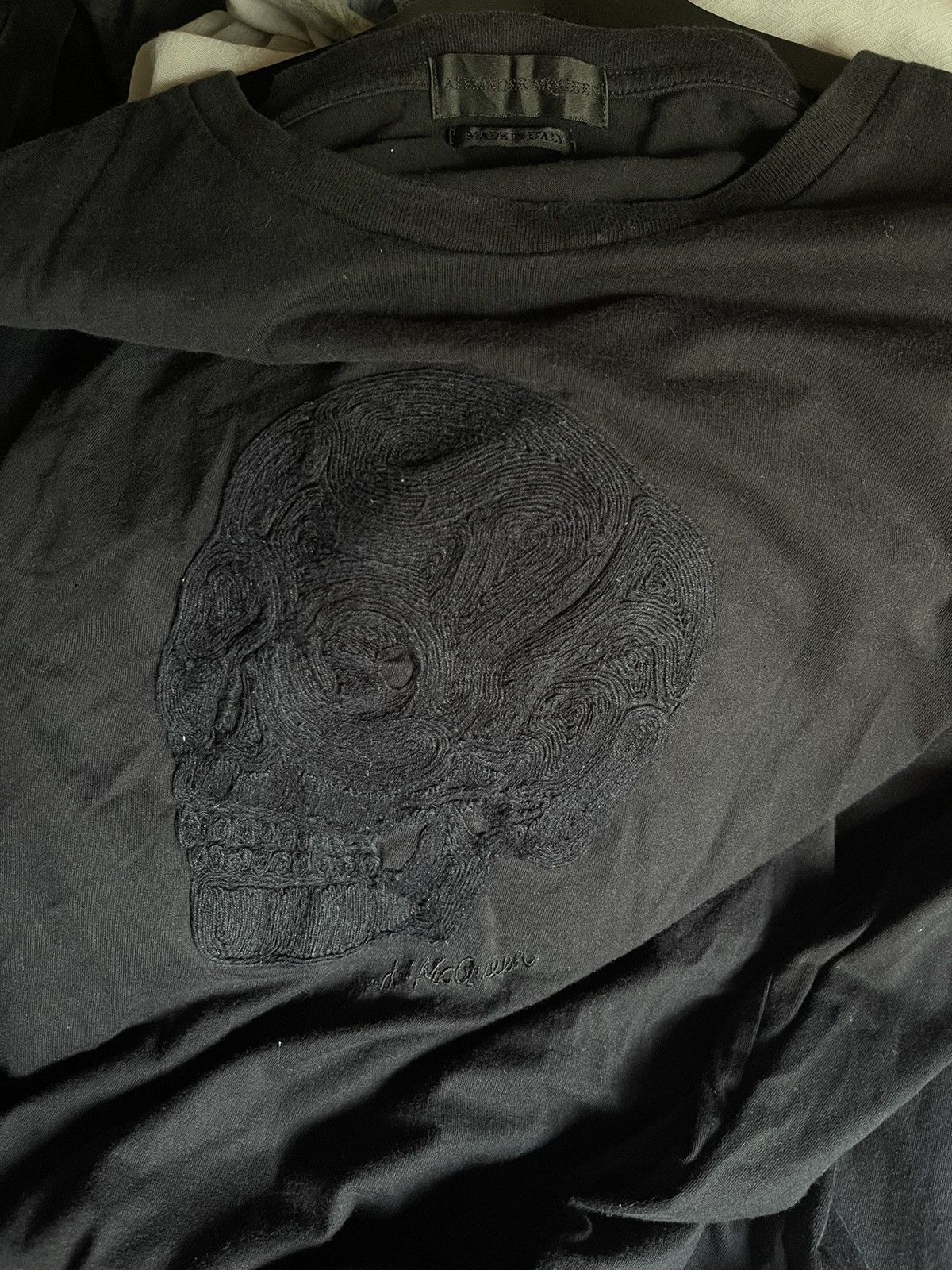 Alexander McQueen Alexander McQueen Blackout Embroidered Skull Size US XXL / EU 58 / 5 - 4 Thumbnail
