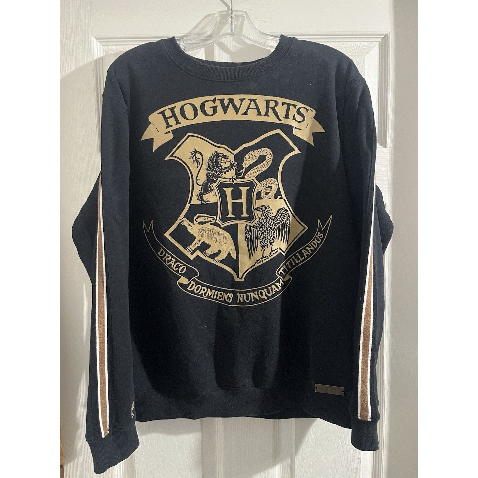 Other Hogwarts Logo Sweatshirt Harry Potter Shop Kings Cross Sz M Size M / US 6-8 / IT 42-44 - 1 Thumbnail