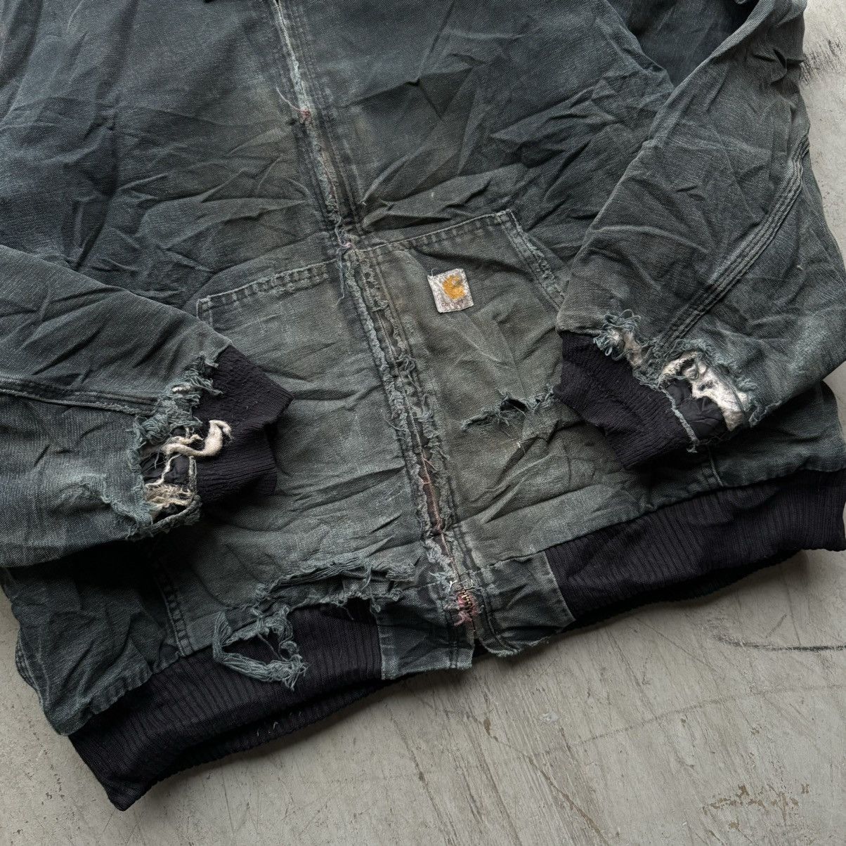 Carhartt × Vintage Vintage 90s Carhartt Black Faded Distressed Hooded jacket Size US XL / EU 56 / 4 - 3 Thumbnail
