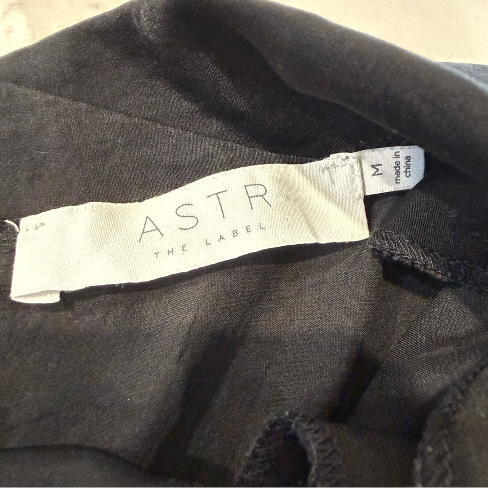 ASTR The Label ASTR The Label Mockneck Sleeveless Blouse Women’s Medium Size M / US 6-8 / IT 42-44 - 3 Thumbnail