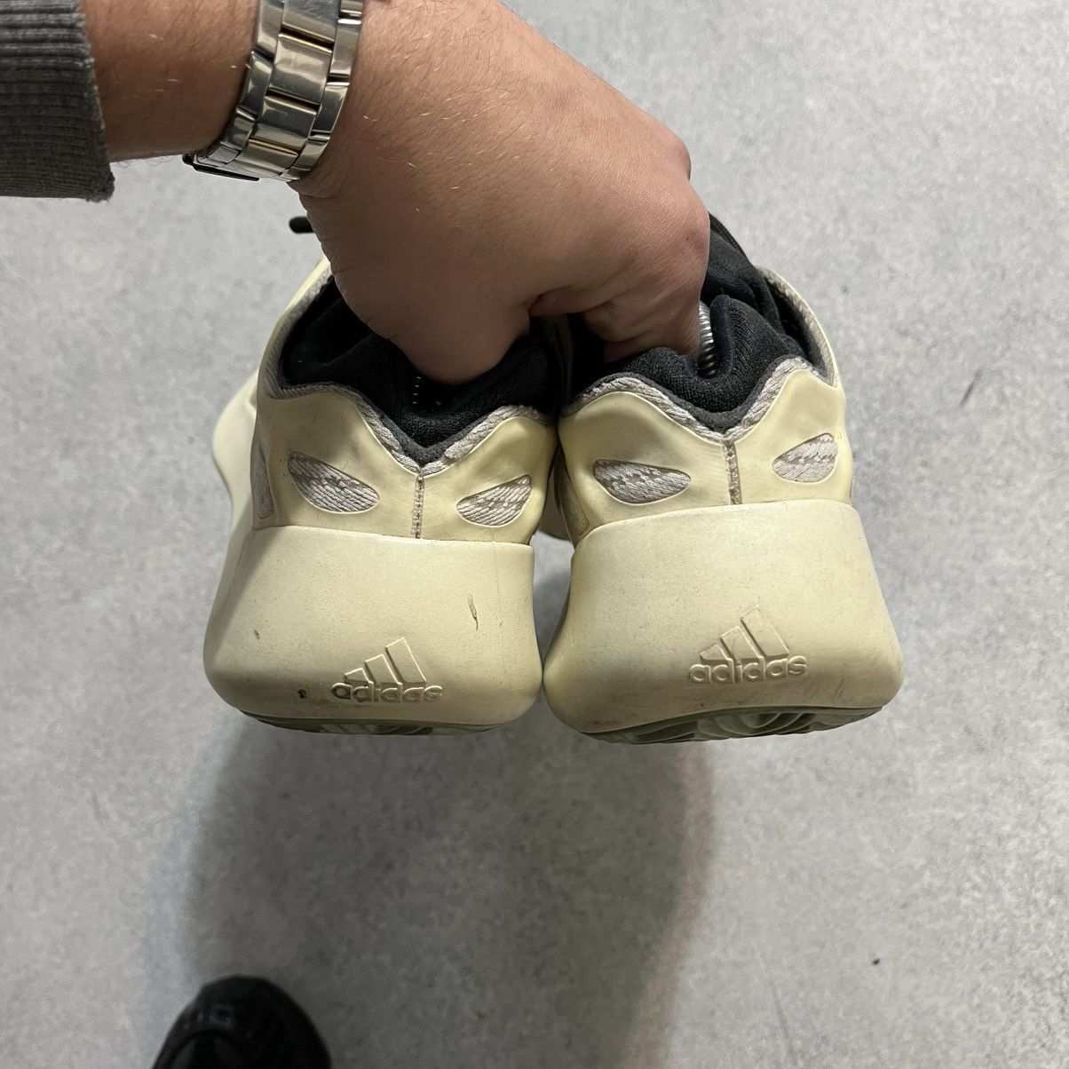 Adidas × Kanye West ADIDAS YEEZY 700 v3 Size US 8.5 / EU 41-42 - 8 Thumbnail