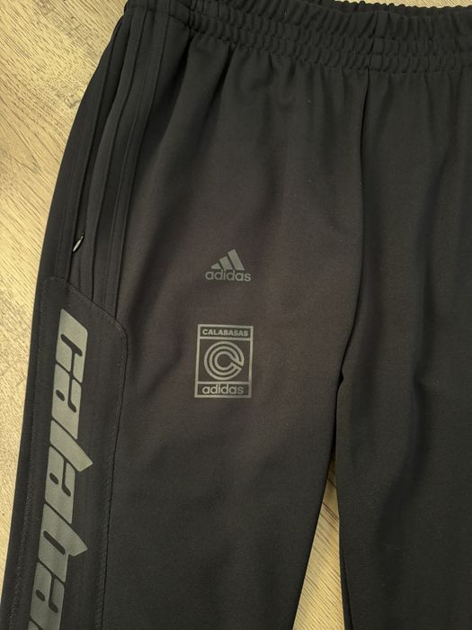 Yeezy track hot sale pants black