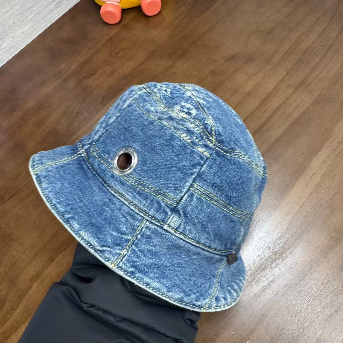 Louis Vuitton LV Reversible Monogram Bucket Hat 56-58 Near Mint Size ONE SIZE - 3 Thumbnail