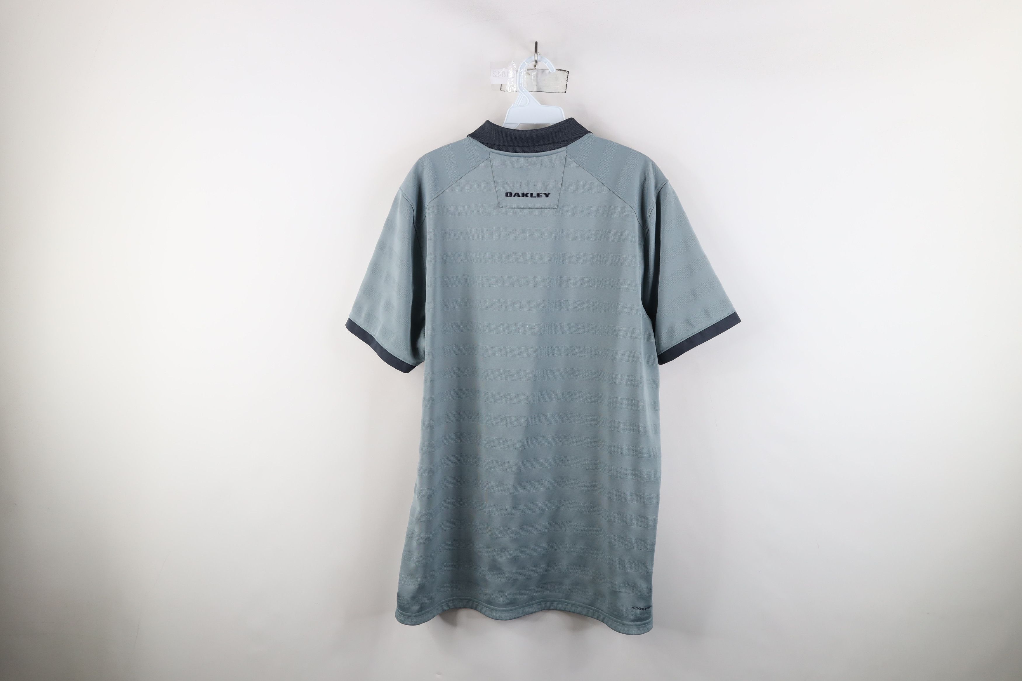Oakley × Vintage Vintage Y2K Oakley O Logo Knit Collared Golf Polo Gray Size US L / EU 52-54 / 3 - 12 Thumbnail