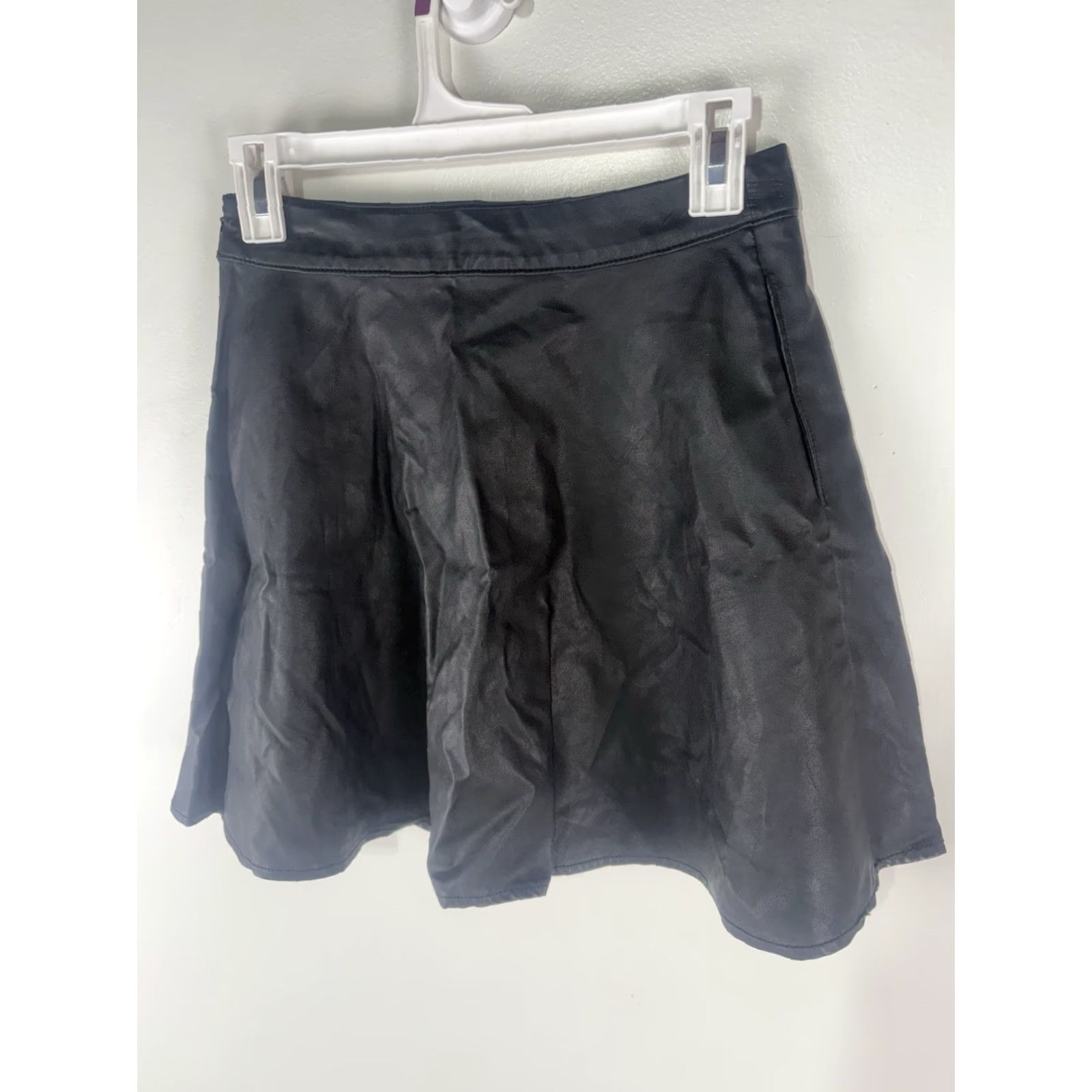 Abercrombie & Fitch Abercrombie & Fitch Black Faux Leather A-Line Mini Skirt Womens Size S Size 28" / US 6 / IT 42 - 3 Thumbnail